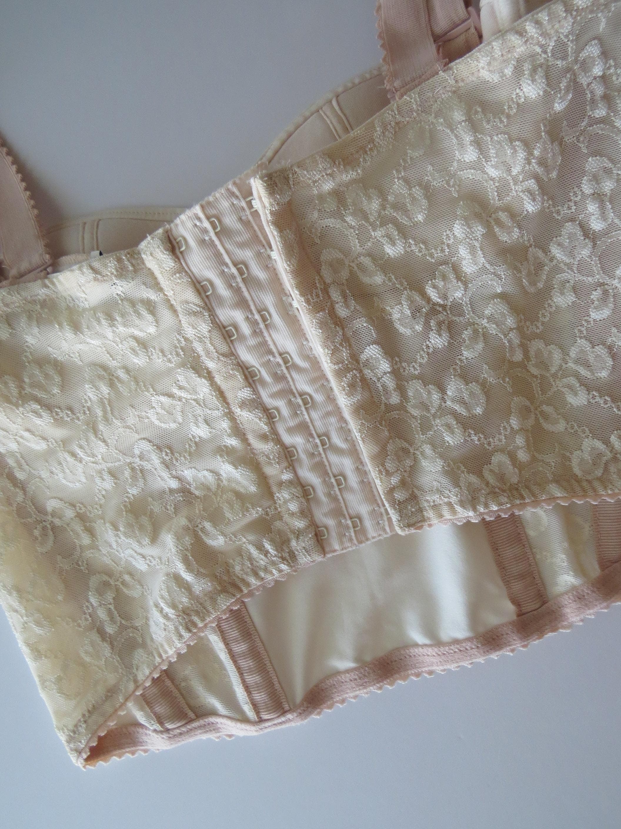 Vintage Italian Dusty Pink / Mauve Corset Top, Floral Applique, Lace, Thick Straps, 90s Intimissimi - Thumbnail 6