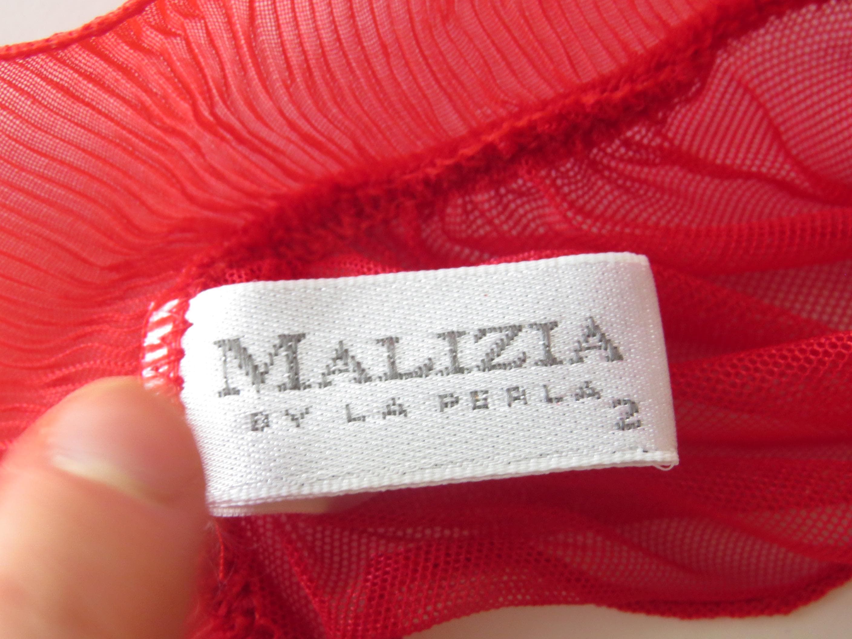 Malizia La Perla Cherry Red Mesh Ruffle Bralette, Made in Italy, Vintage Italian 2000s - Thumbnail 7