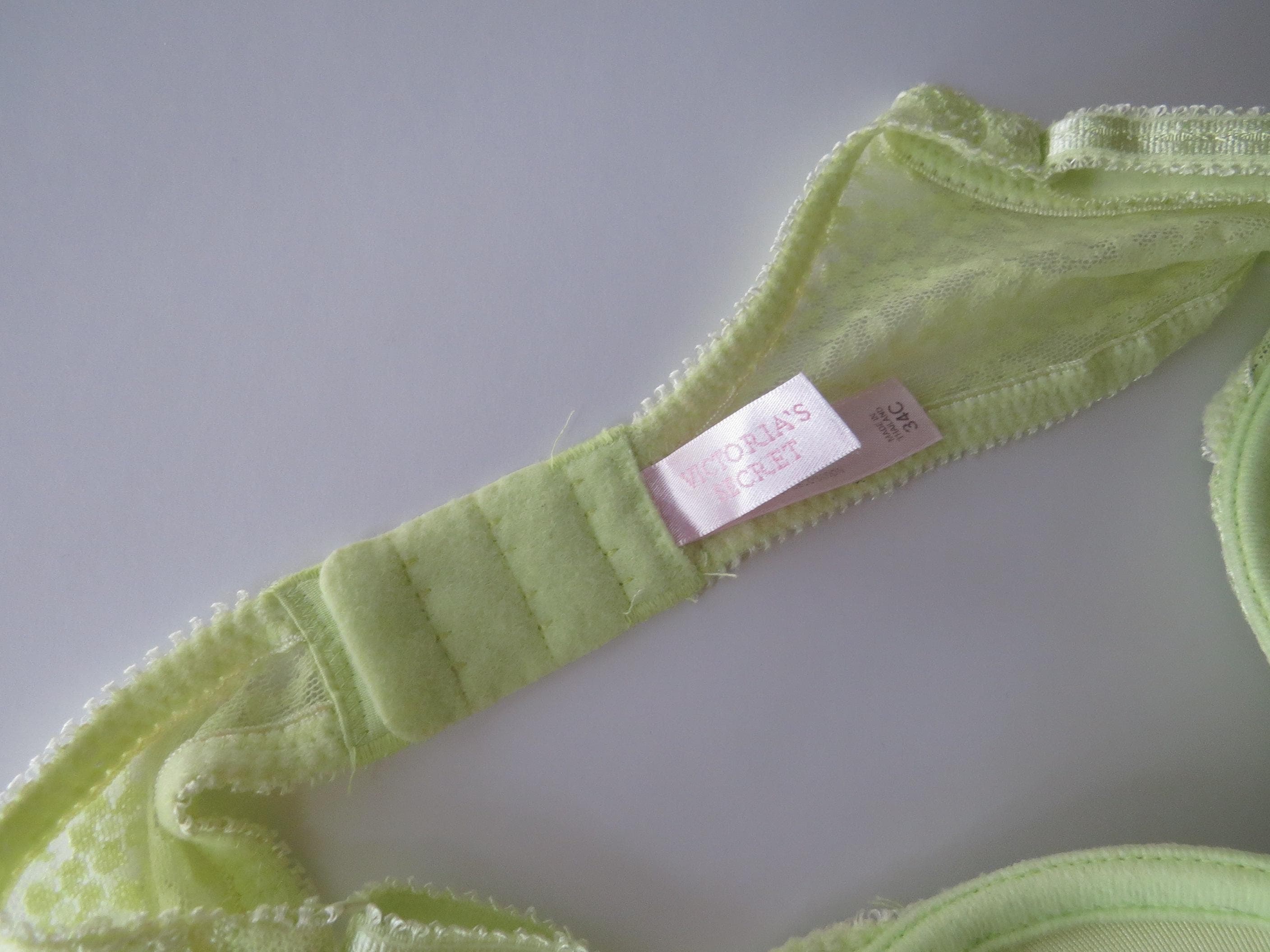 Vintage Victoria's Secret 34C Lime Pistachio Green Lace Mesh Push Up Bra, 2000s/00s - Thumbnail 4