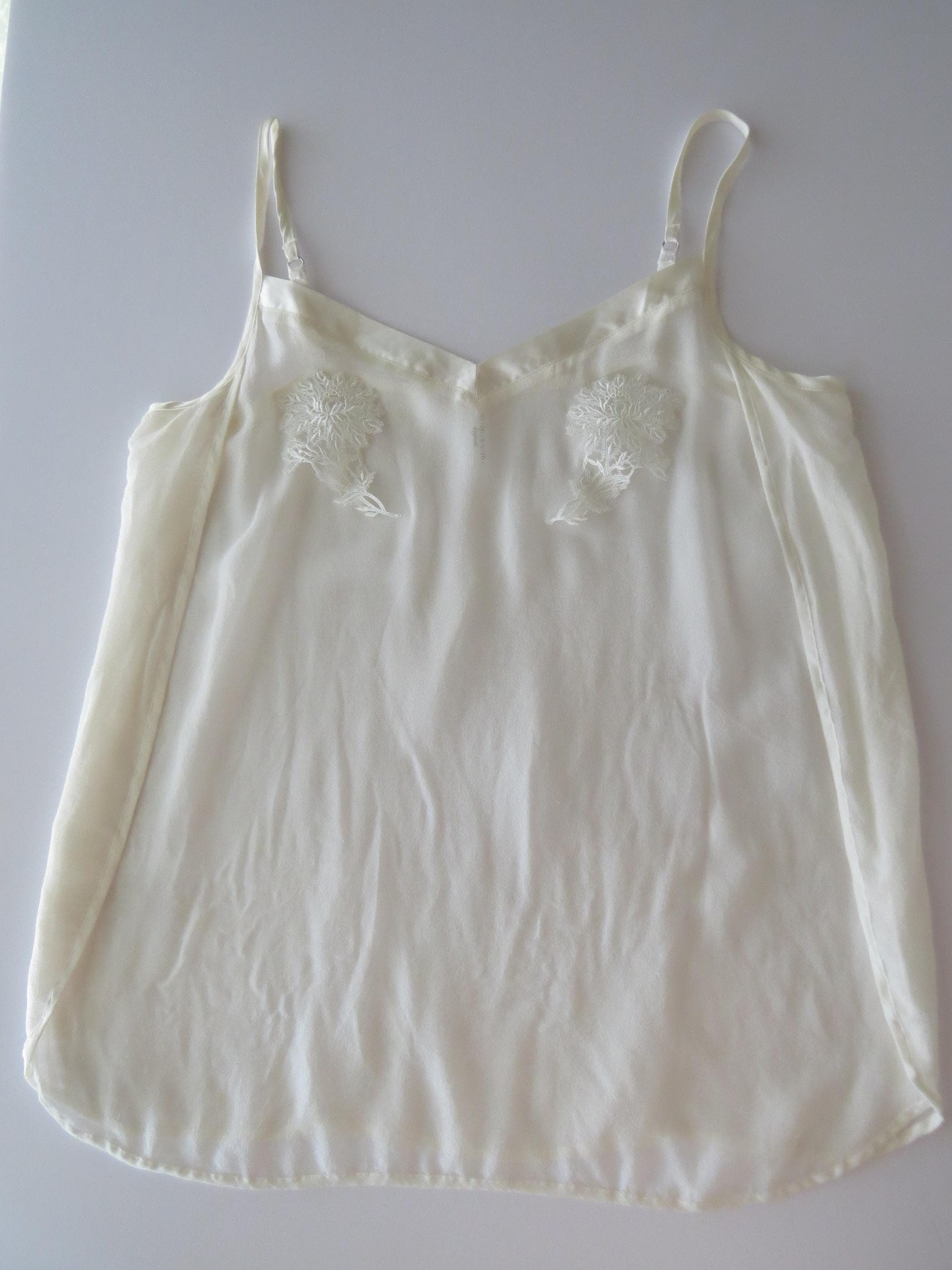 Vintage Italian Intimissimi 100% Silk Crepe Embroidered Floral Lace Applique Cream Cami, Cascade Draping - Thumbnail 2