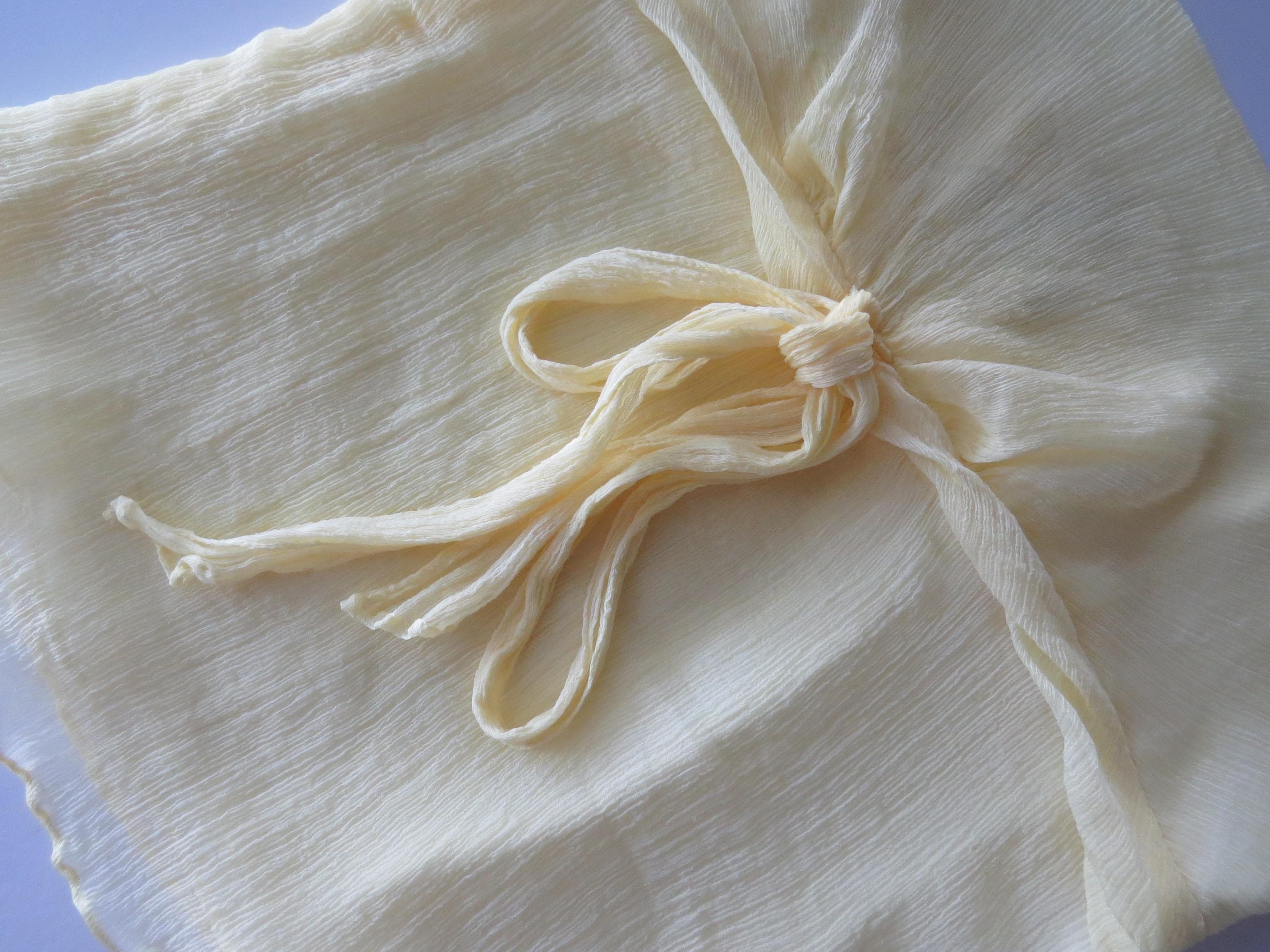 Vintage Italian 100% Silk Butter Yellow Intimissimi Crinkle Chiffon Flowy Top w/ Ties, 2000s - Thumbnail 2