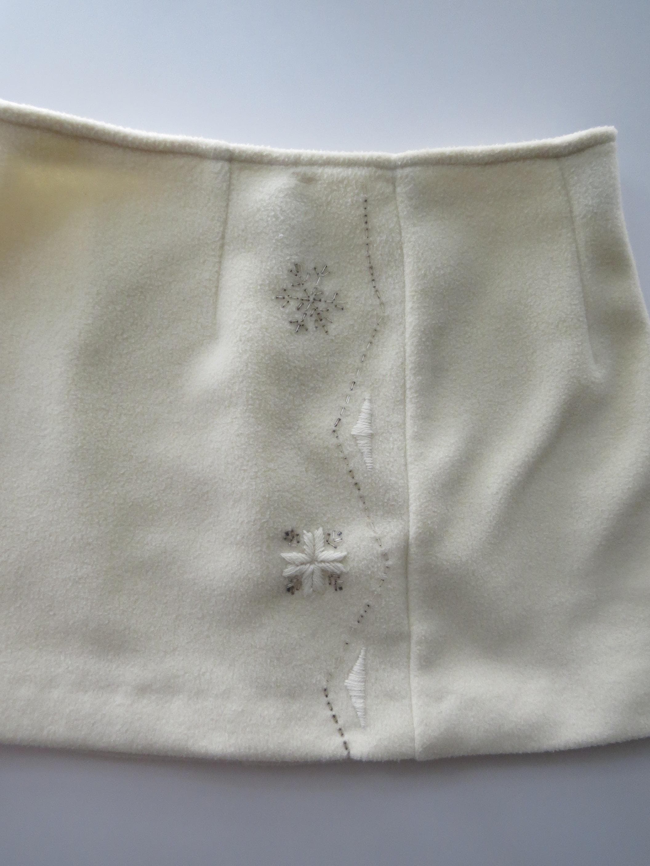90s Vintage Roccobarocco Jeans Italian Fleece Beaded Skirt with Snowflake Embroidery, Made in Italy - Thumbnail 7