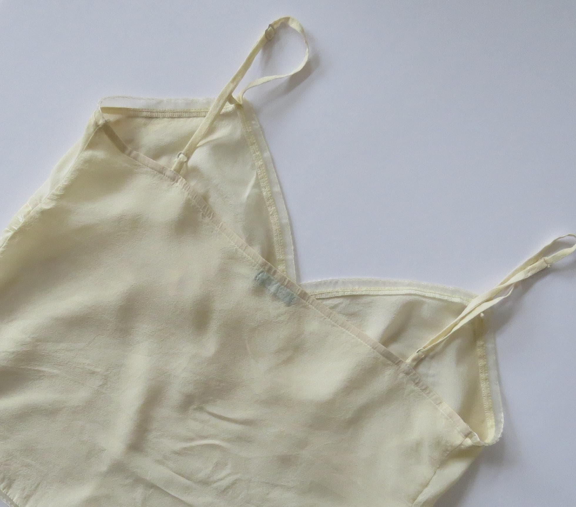 Vintage Italian Silk Butter Yellow Beaded Camisole, Sequins Cami, Made in Italy - Thumbnail 9