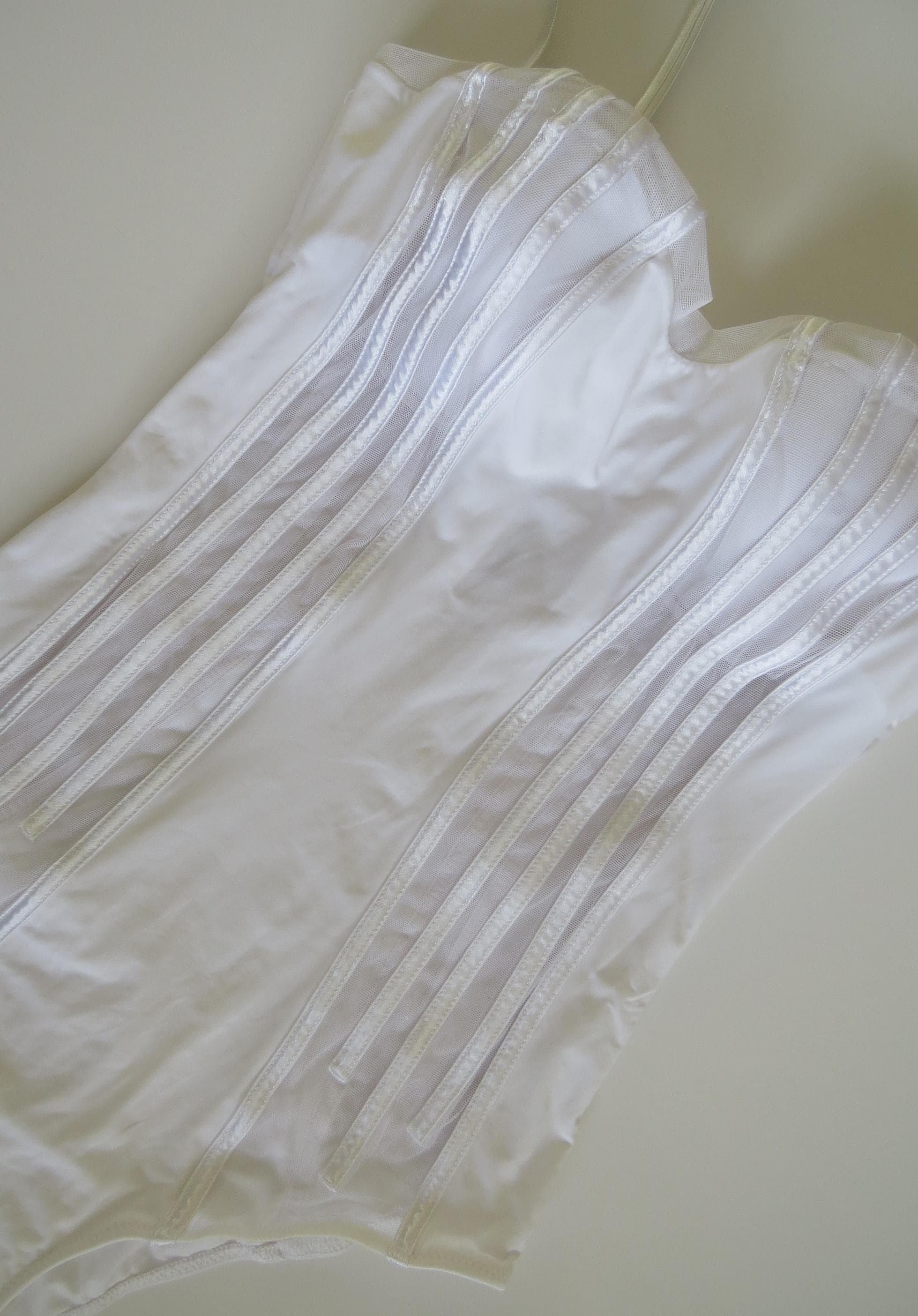 Vintage 00s La Perla White Mesh Paneled One-Piece Swimsuit Graphique Collection - Thumbnail 3