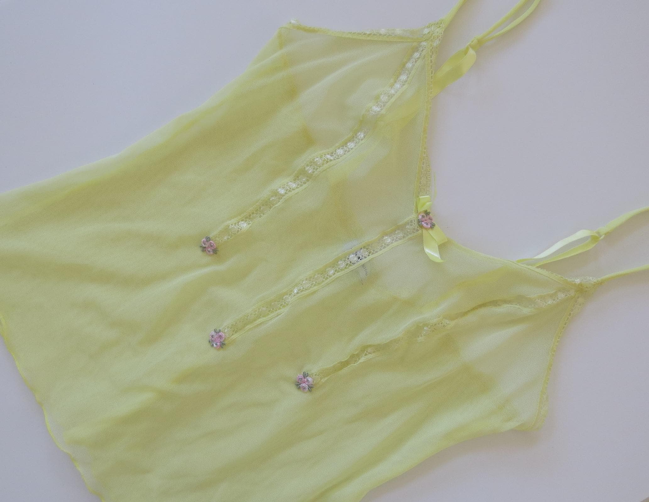 Vintage Pale Yellow Intimissimi Mesh Camsiole w/ Flower Details - Thumbnail 4