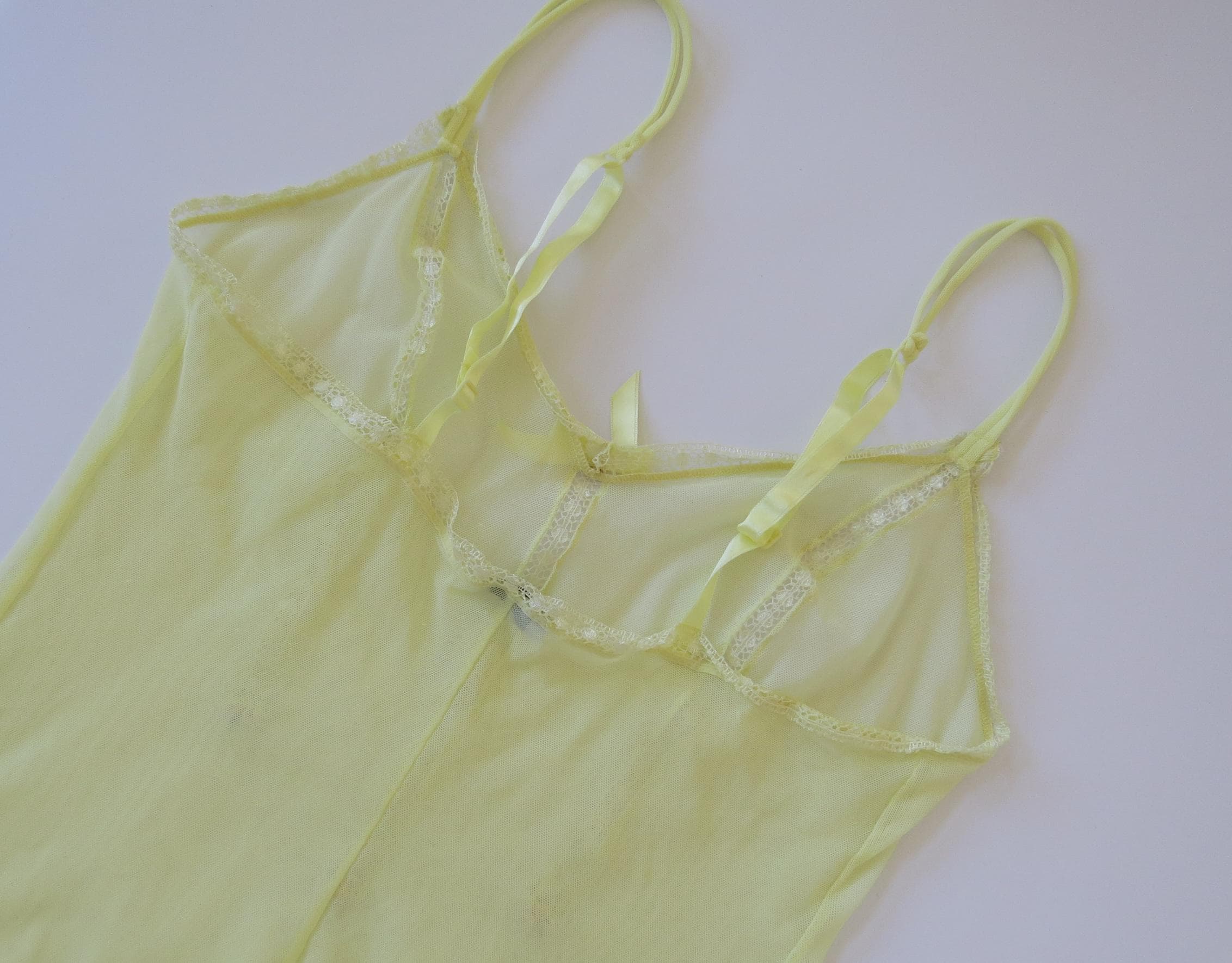 Vintage Pale Yellow Intimissimi Mesh Camsiole w/ Flower Details - Thumbnail 9