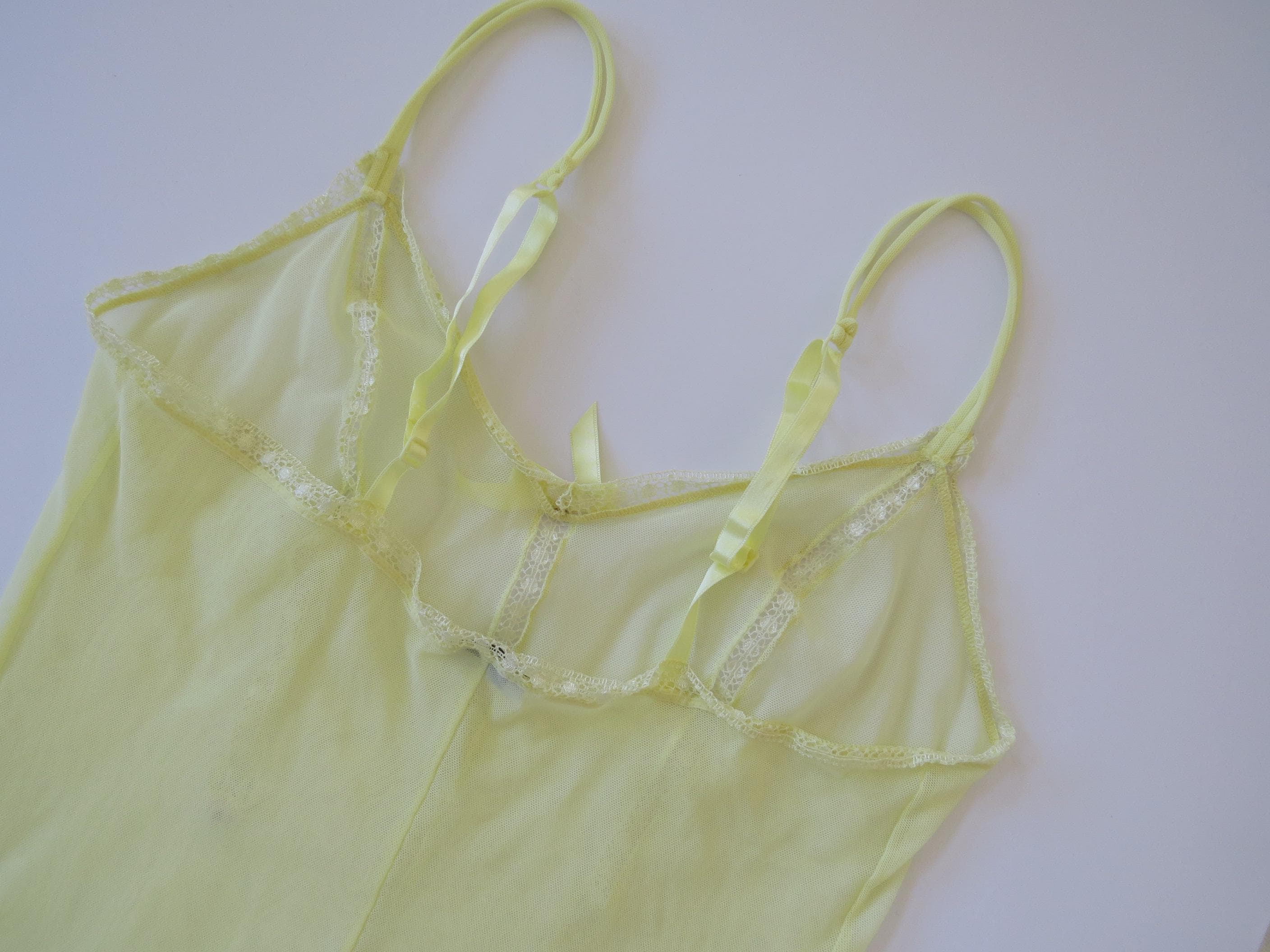 Vintage Pale Yellow Intimissimi Mesh Camsiole w/ Flower Details - Thumbnail 12