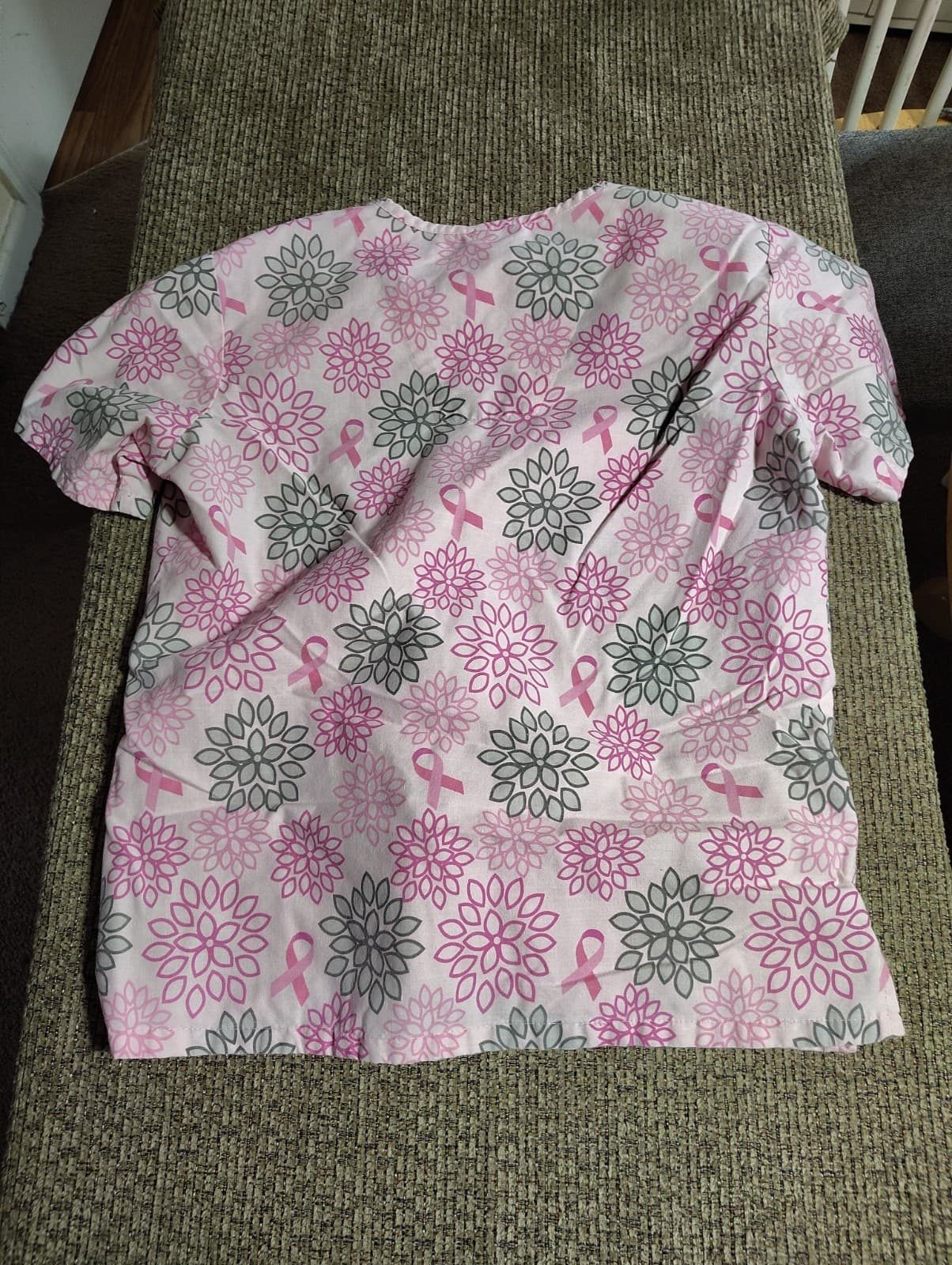 Women’s L Jennifer Lauren Scrub TOP (pink ribbon breast cancer; tie-back) - Thumbnail 6