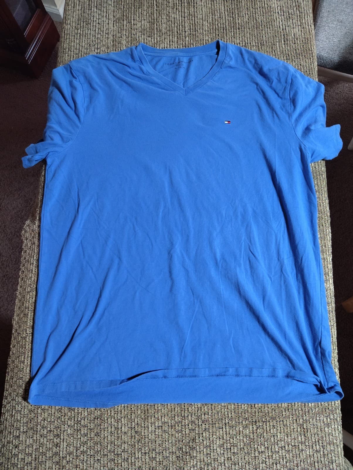 Men's Tommy Hilfiger Short Sleeve V-Neck T Shirt XL