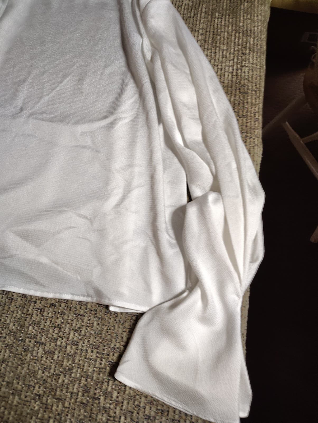The Limited Light Weight Plus Size Top Business/Casual Ivory Size XL Long Sleeve - Thumbnail 3