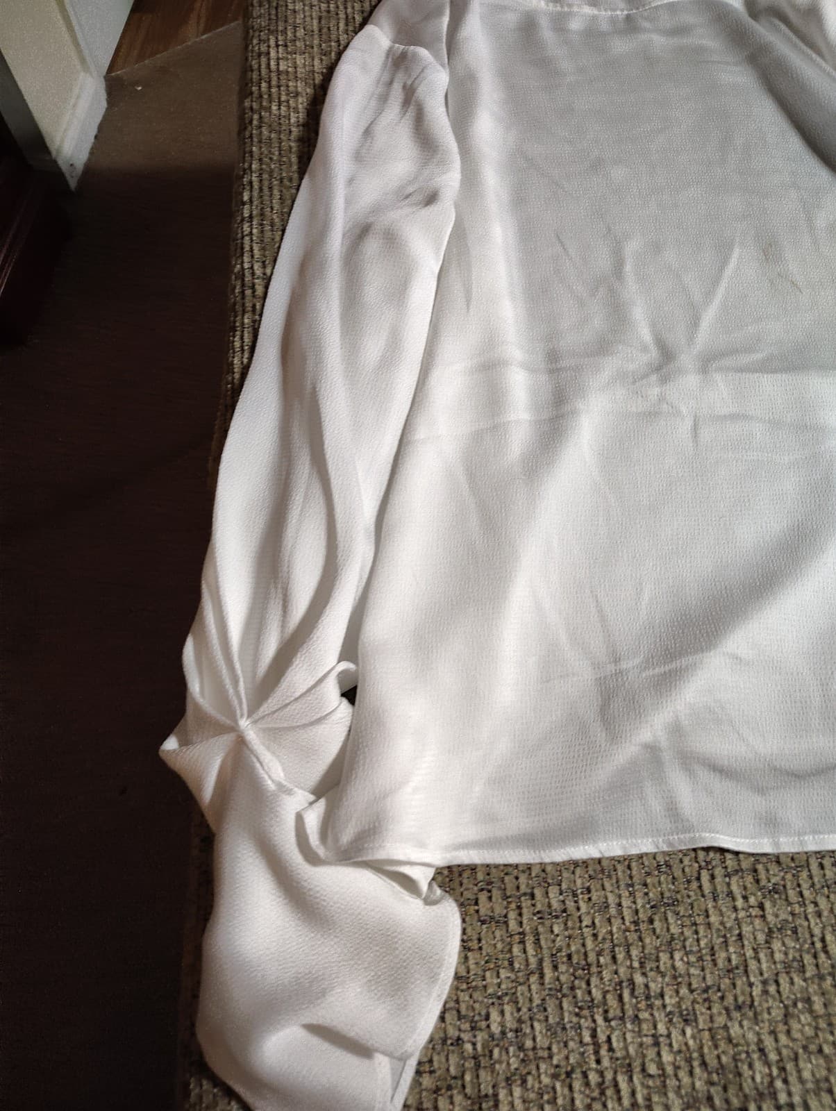 The Limited Light Weight Plus Size Top Business/Casual Ivory Size XL Long Sleeve - Thumbnail 2
