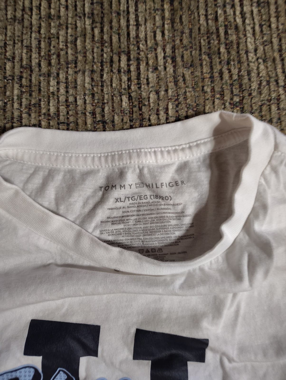 Tommy Hilfiger Big “H” Letter T shirt Men’s XL Blue And White Casual Classic - Thumbnail 5