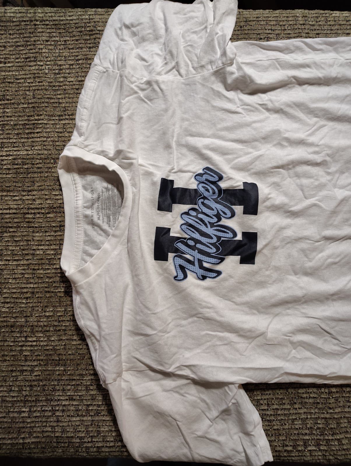 Tommy Hilfiger Big “H” Letter T shirt Men’s XL Blue And White Casual Classic - Thumbnail 6