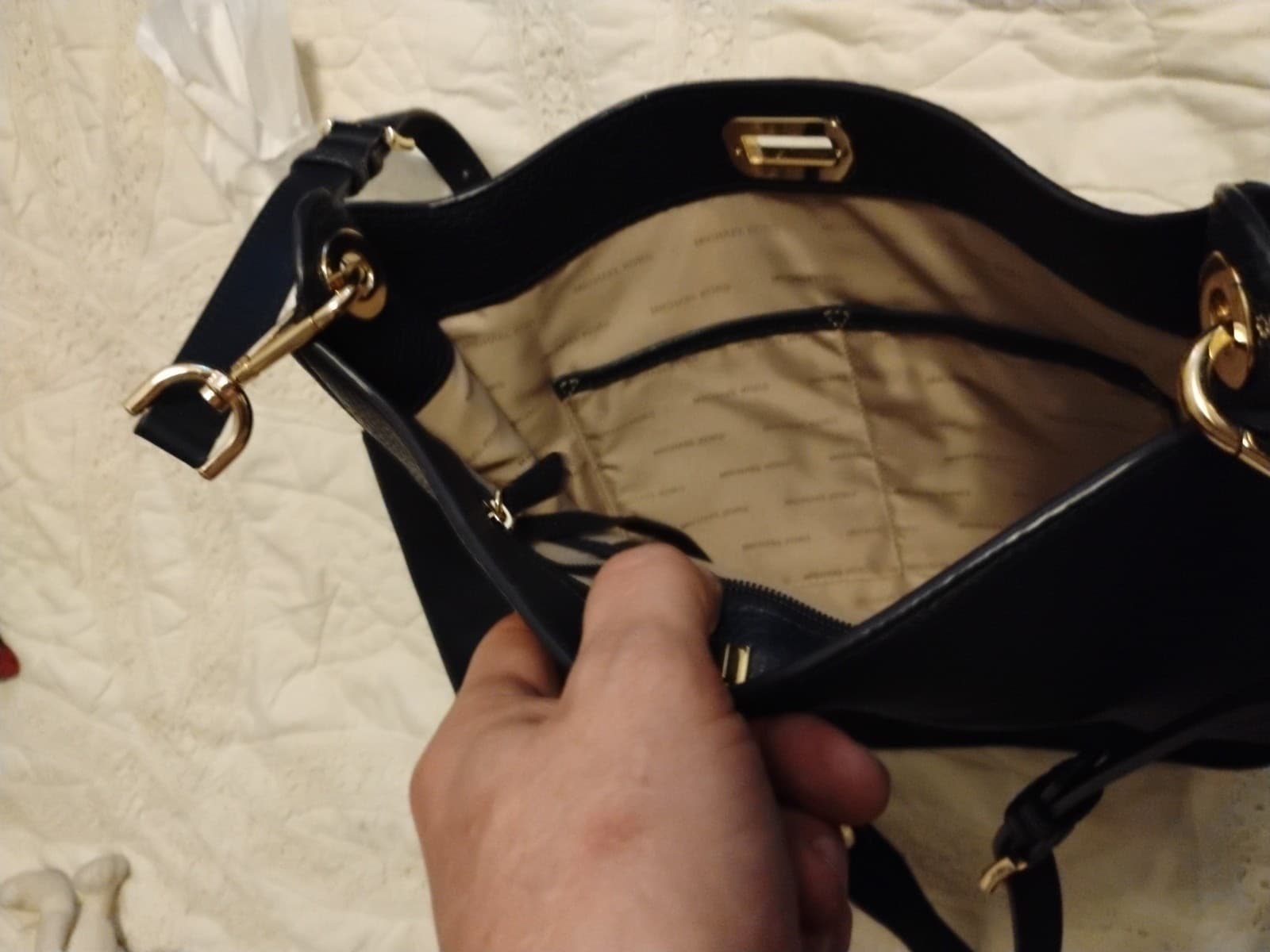 Michael Kors Sullivan messenger bag in Blue pebbled leather & Matching Wallet - Thumbnail 3