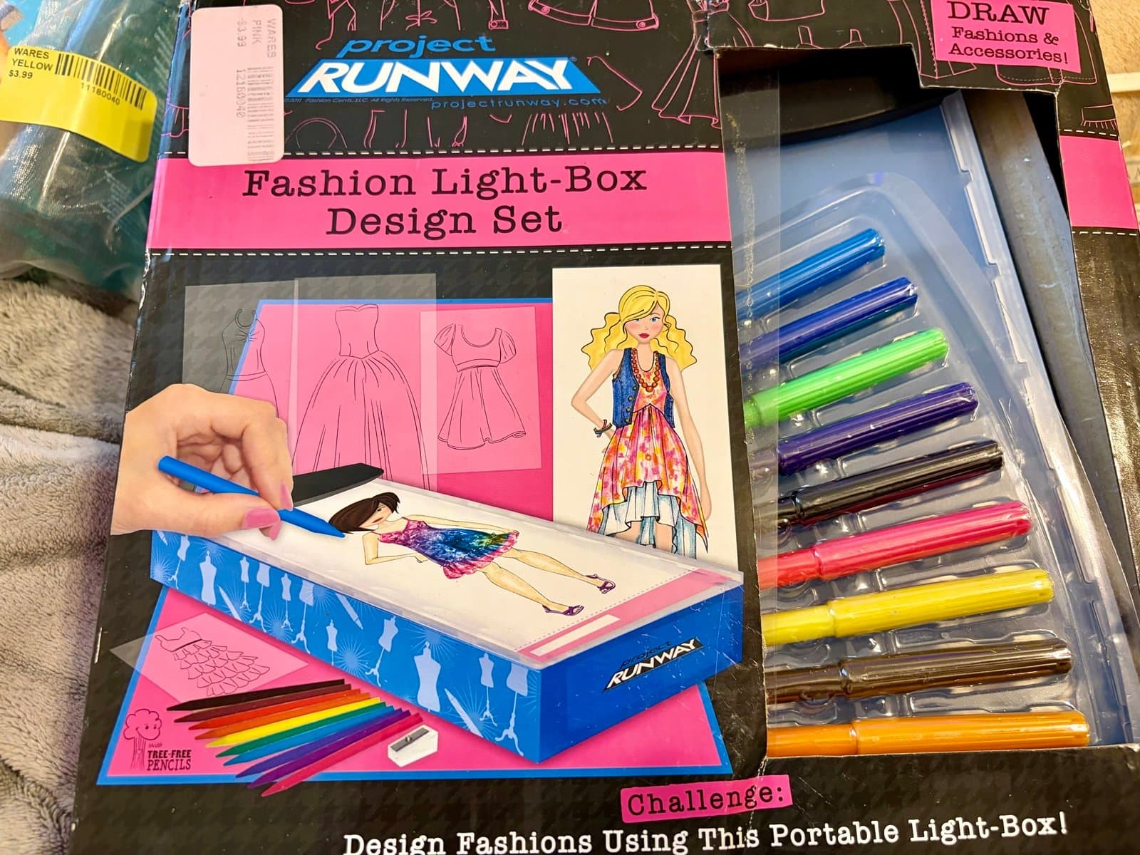Kids sketch and design light box