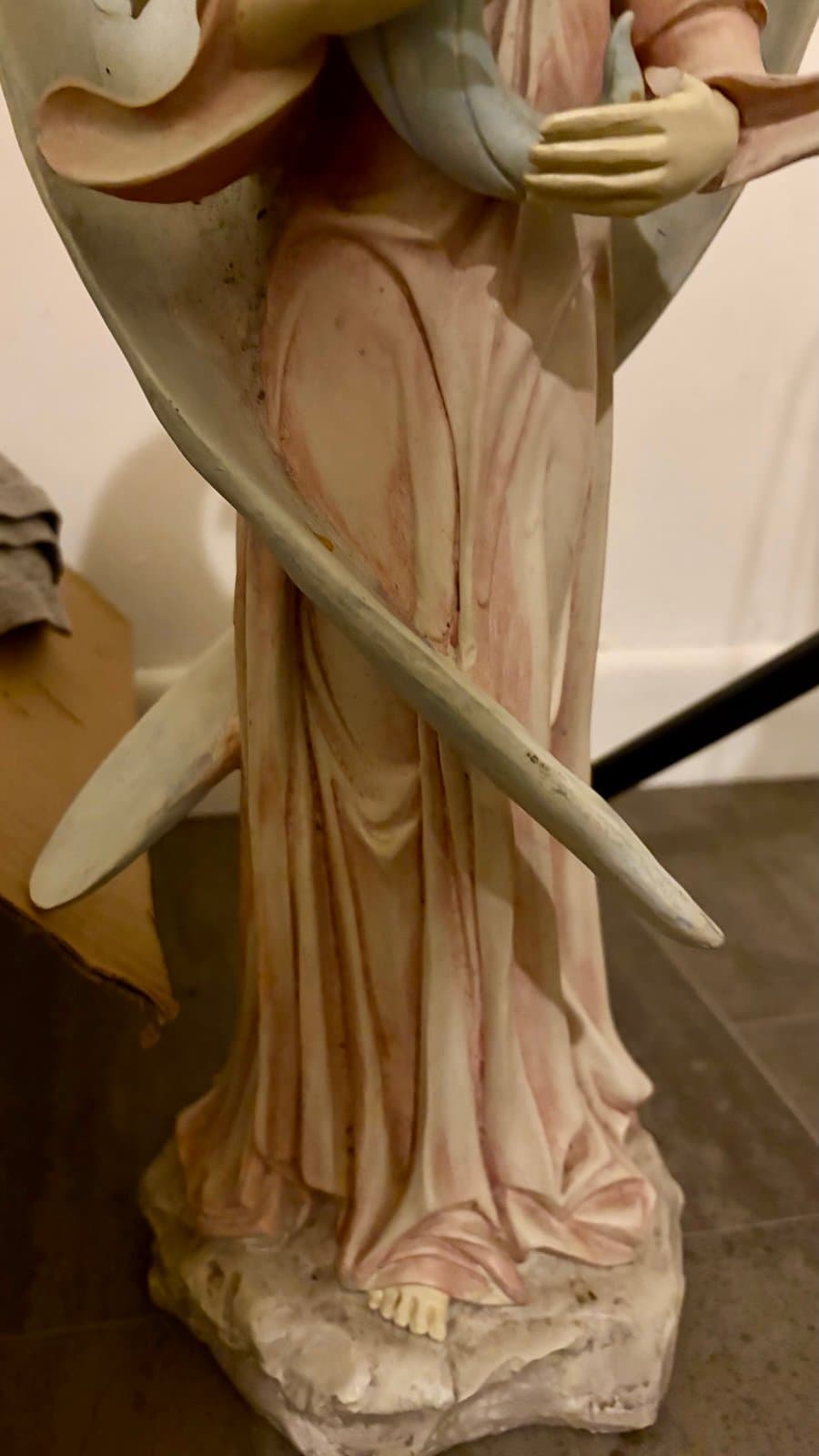 Decorative Porcelain Angel Statue - Thumbnail 3