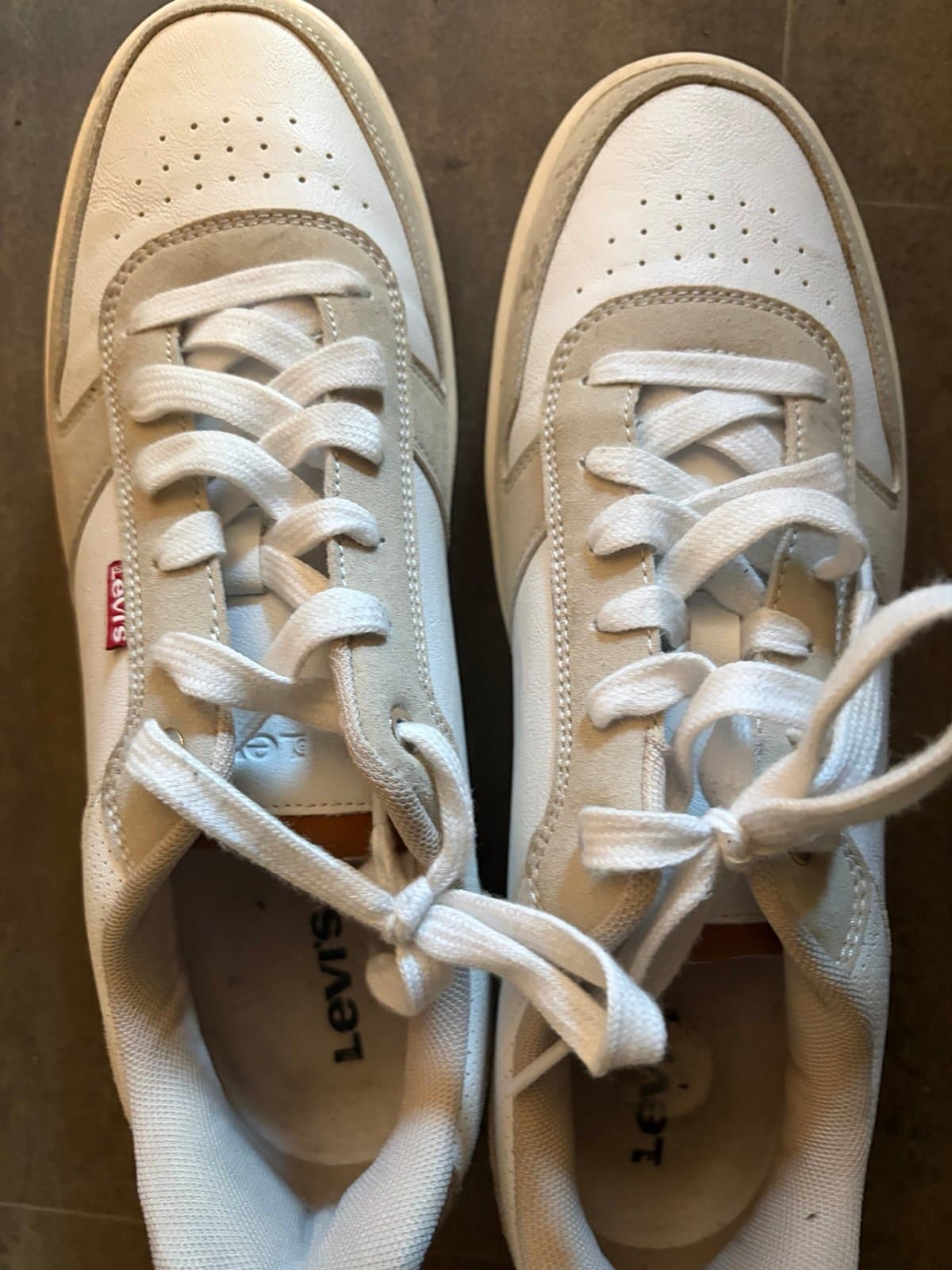 Men’s Levi Sneakers size 5