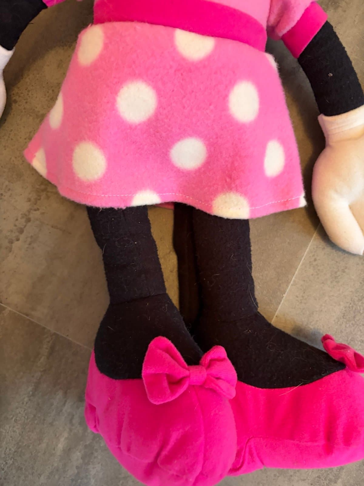 Minnie Mouse Plush - Thumbnail 2