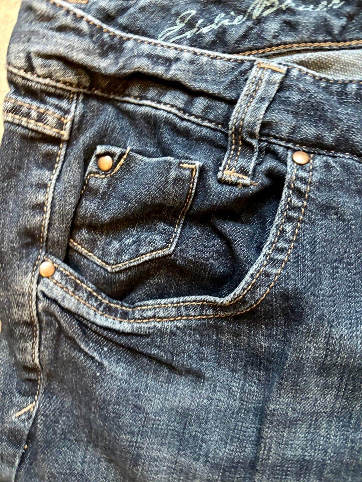 Women’s Eddie Bauer Capris 10 - Thumbnail 2