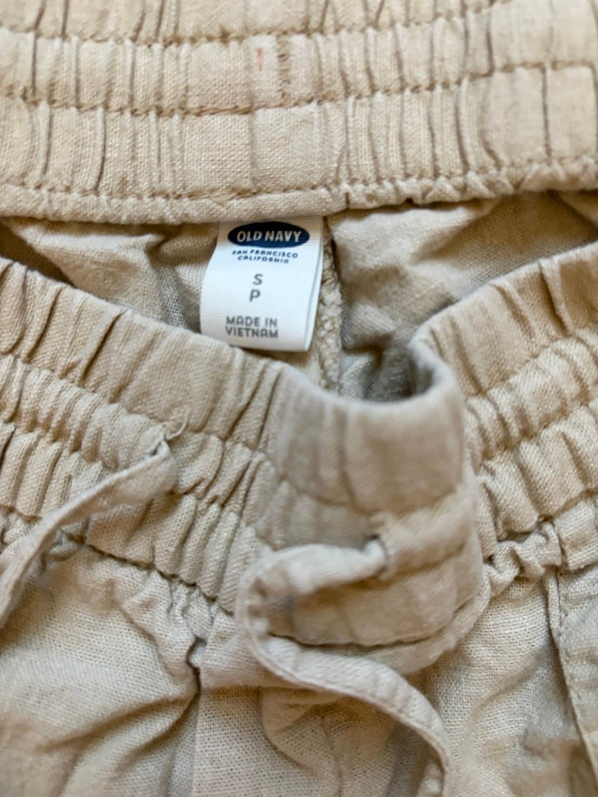 Women’s Old Navy Cargo pull on capris, SN - Thumbnail 3