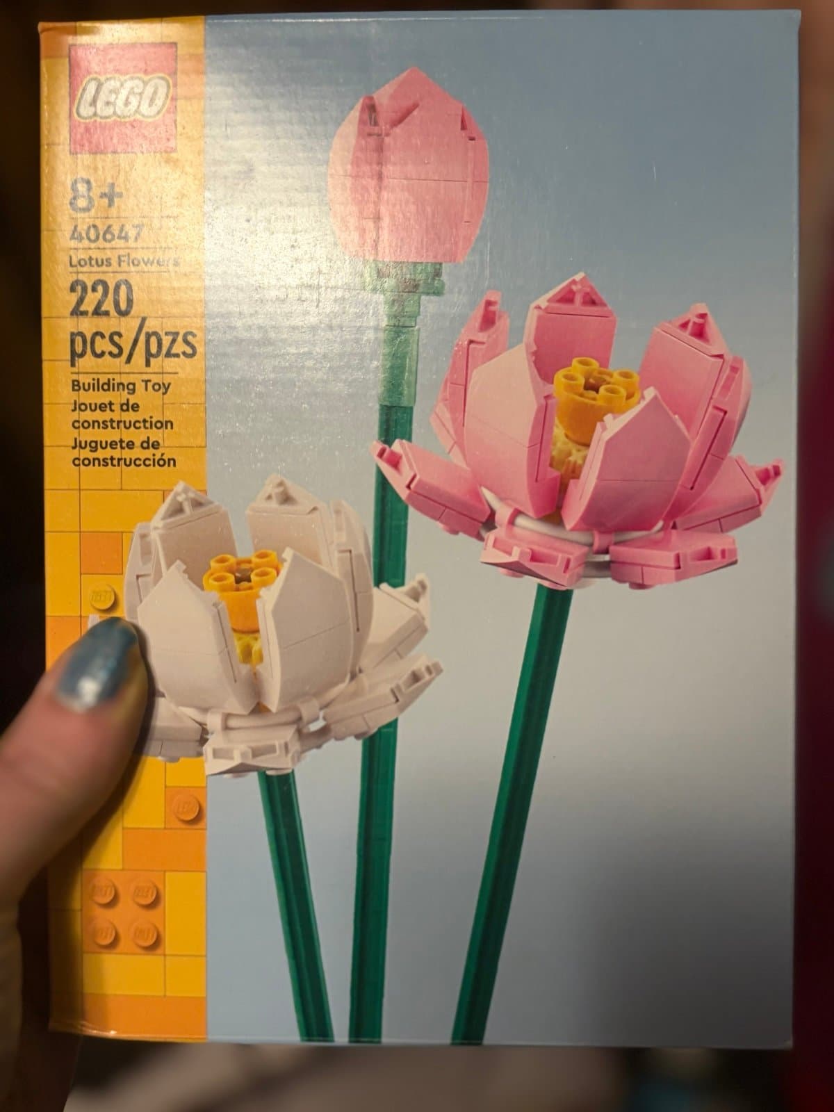2 Lego sets the Sunflowers Set and the Lotus Flowers Set - Thumbnail 4