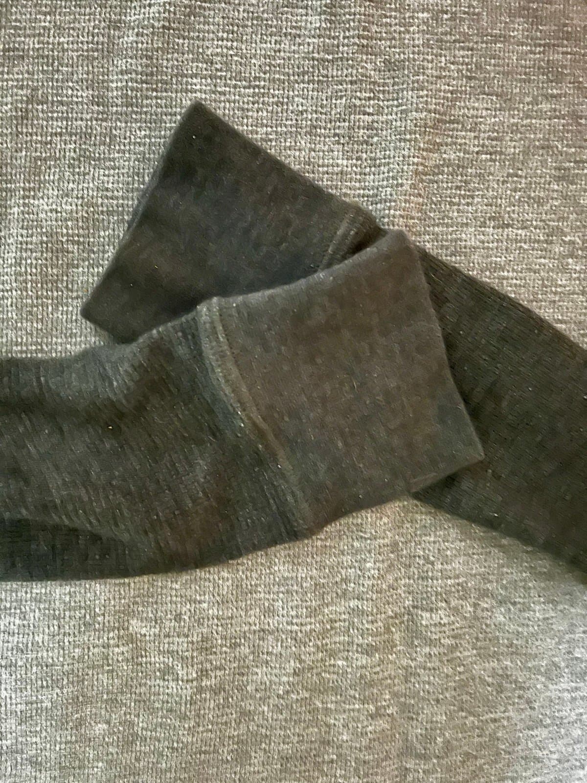 2 Men’s AE Sweaters size SM - Thumbnail 7