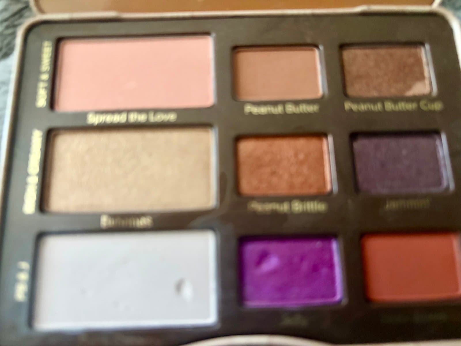 Too Faced peanut butter Jelly eye palette - Thumbnail 2