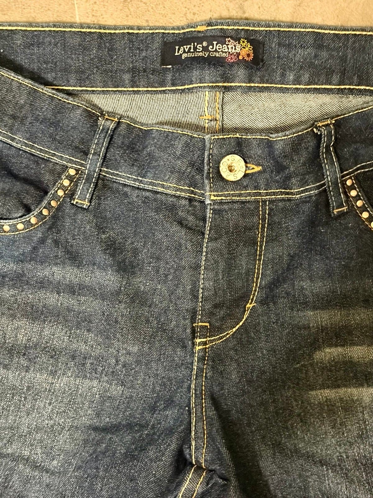 Women’s Levi Shorts, size 10 - Thumbnail 4