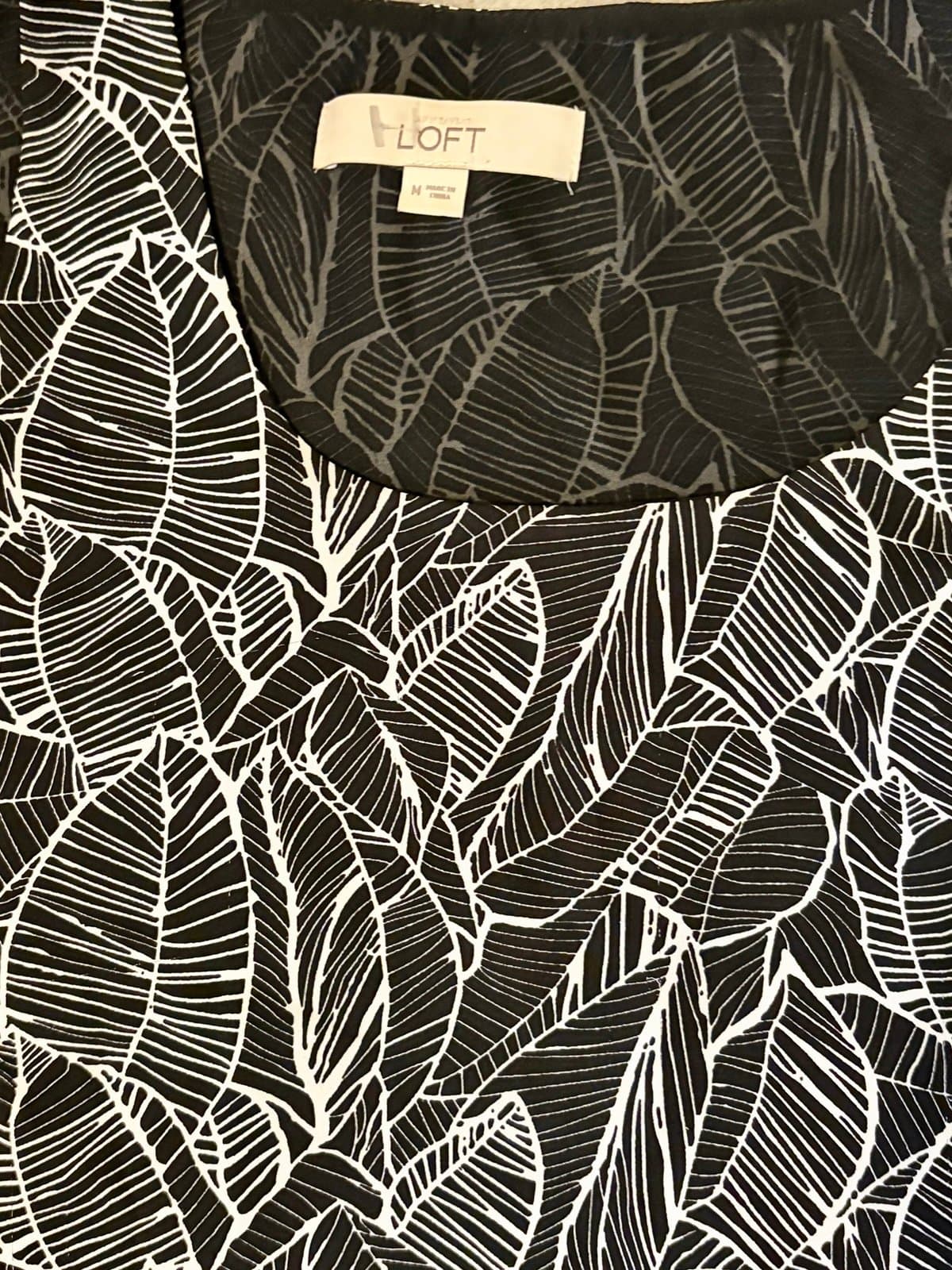 The Loft women’s sleeveless blouse M - Thumbnail 2