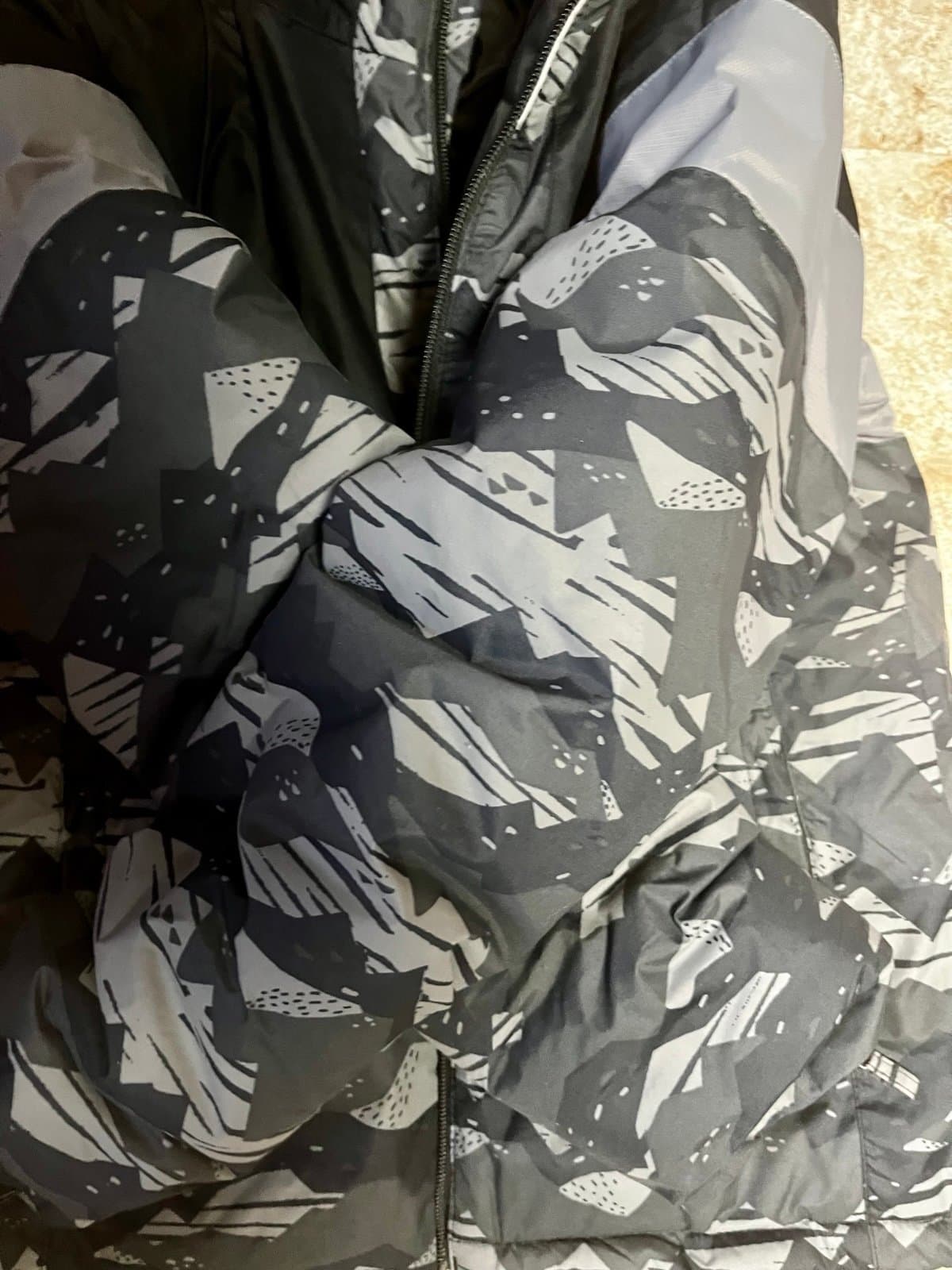 Boys Columbia Jacket size 10-12 - Thumbnail 3