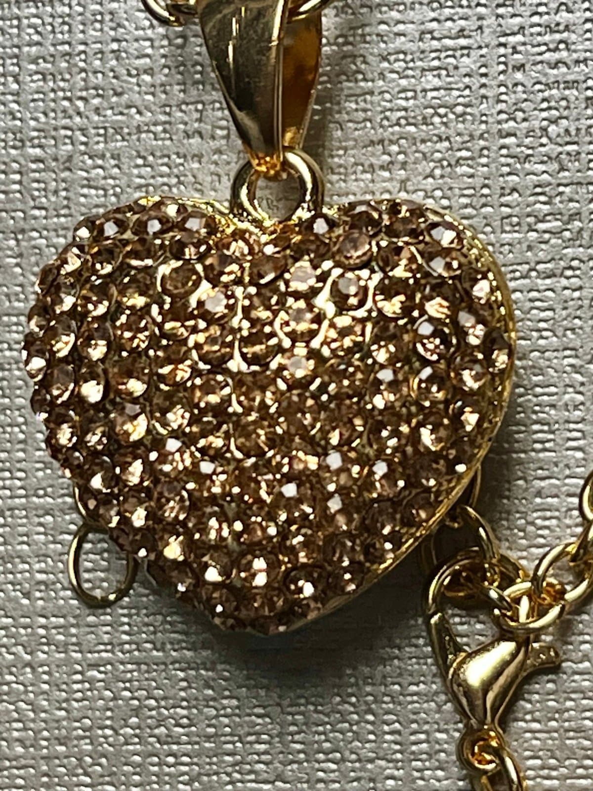 NWT, Australian Crystal Heart Necklace - Thumbnail 3