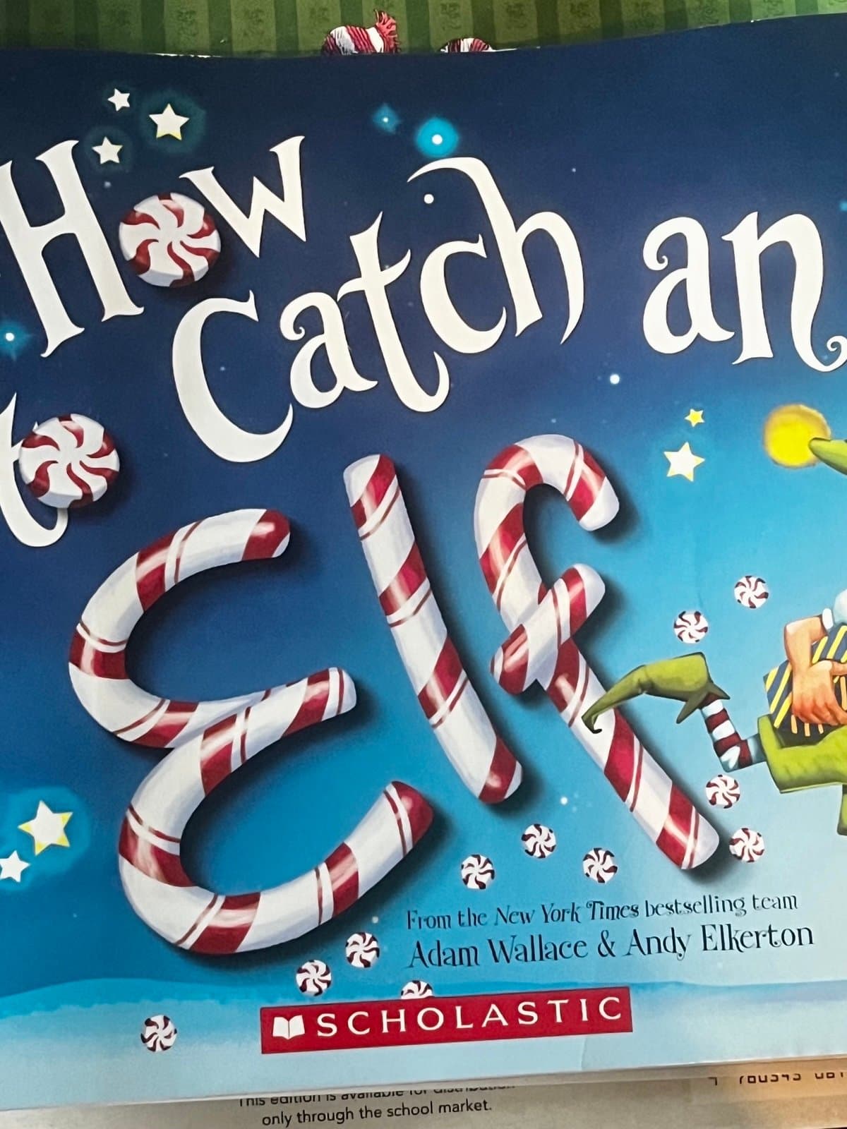 Set of 2 Children’s Christmas books, like new. - Thumbnail 3