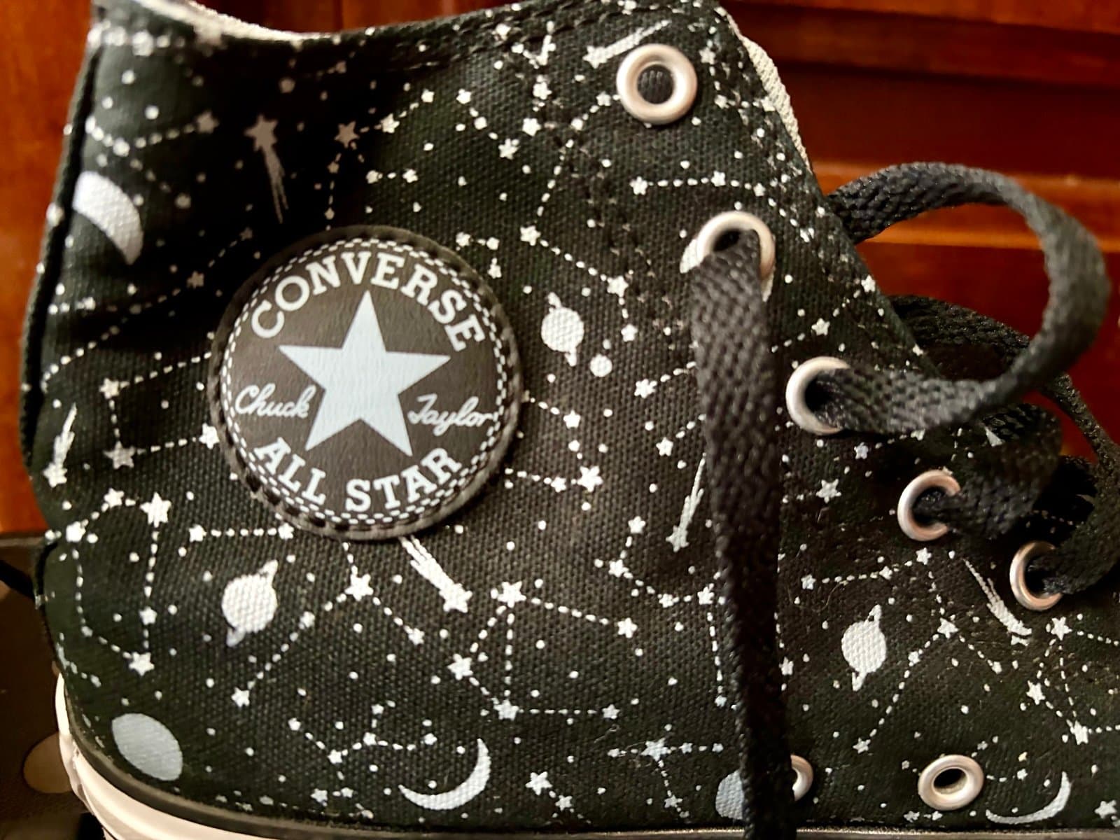 Converse Sneakers size 5 - Thumbnail 2