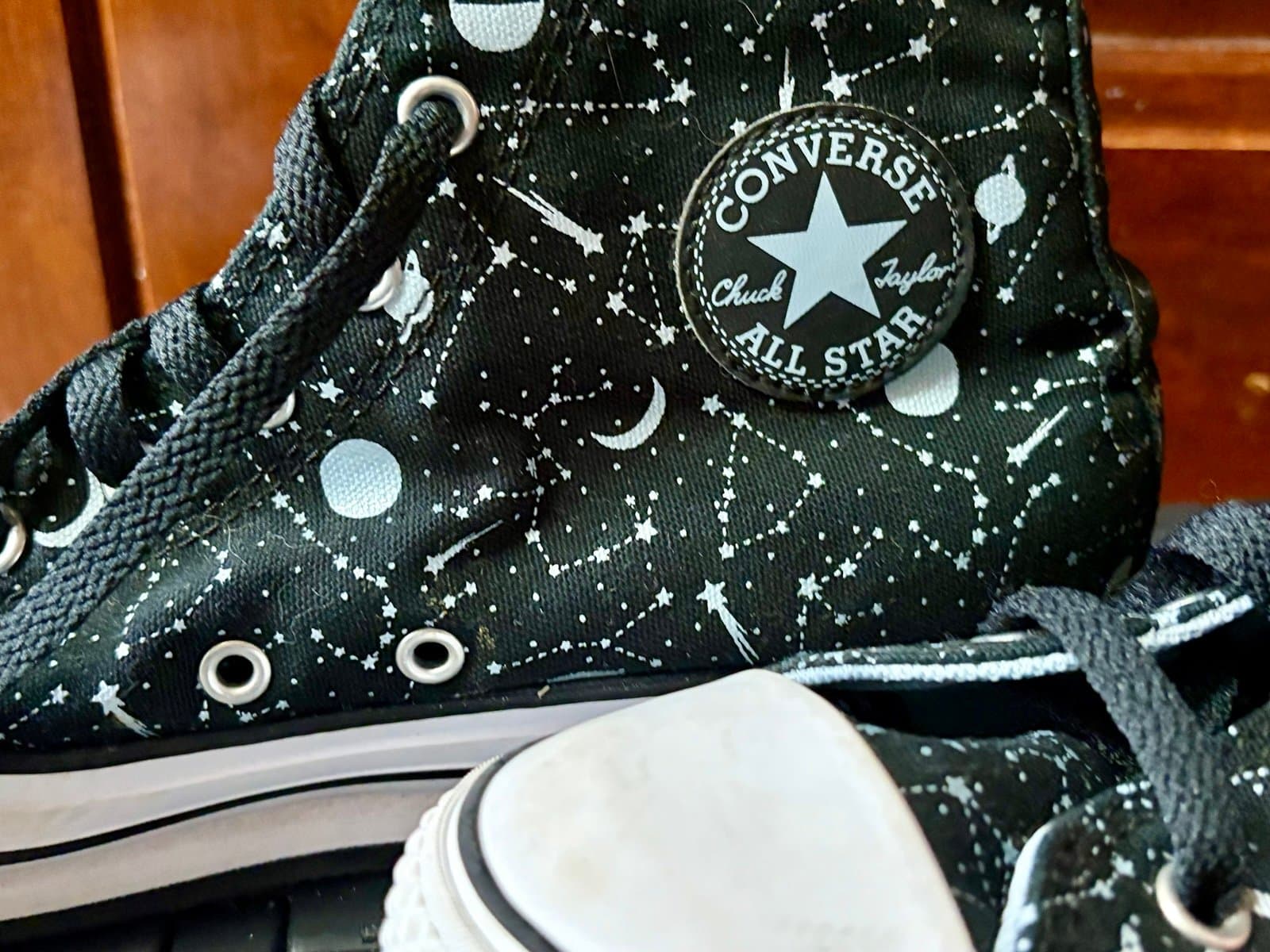 Converse Sneakers size 5 - Thumbnail 7