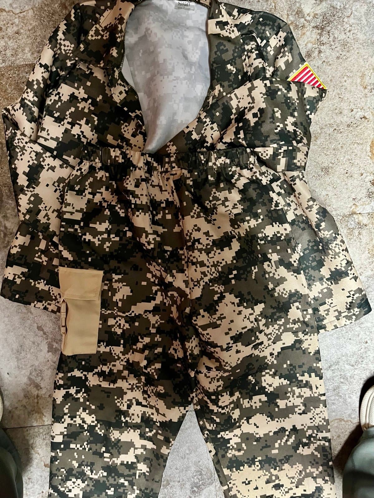 Boys Halloween Costume, size L. - Thumbnail 4