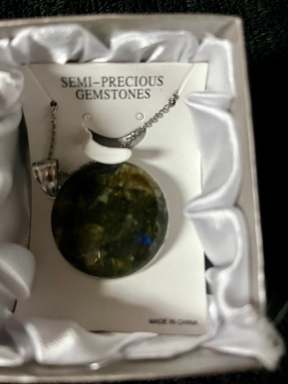 Labradorite Gemstone on sterling Silver pendant with Stainless Steal Chain - Thumbnail 2