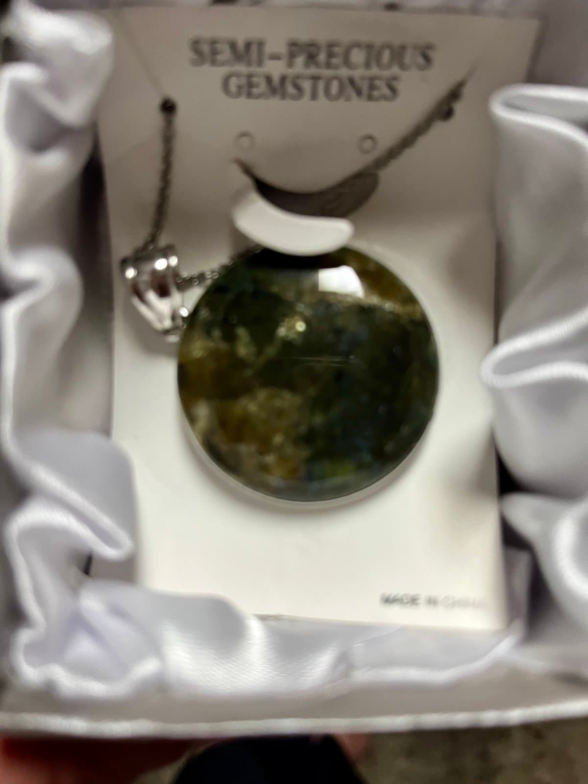 Labradorite Gemstone on sterling Silver pendant with Stainless Steal Chain - Thumbnail 3