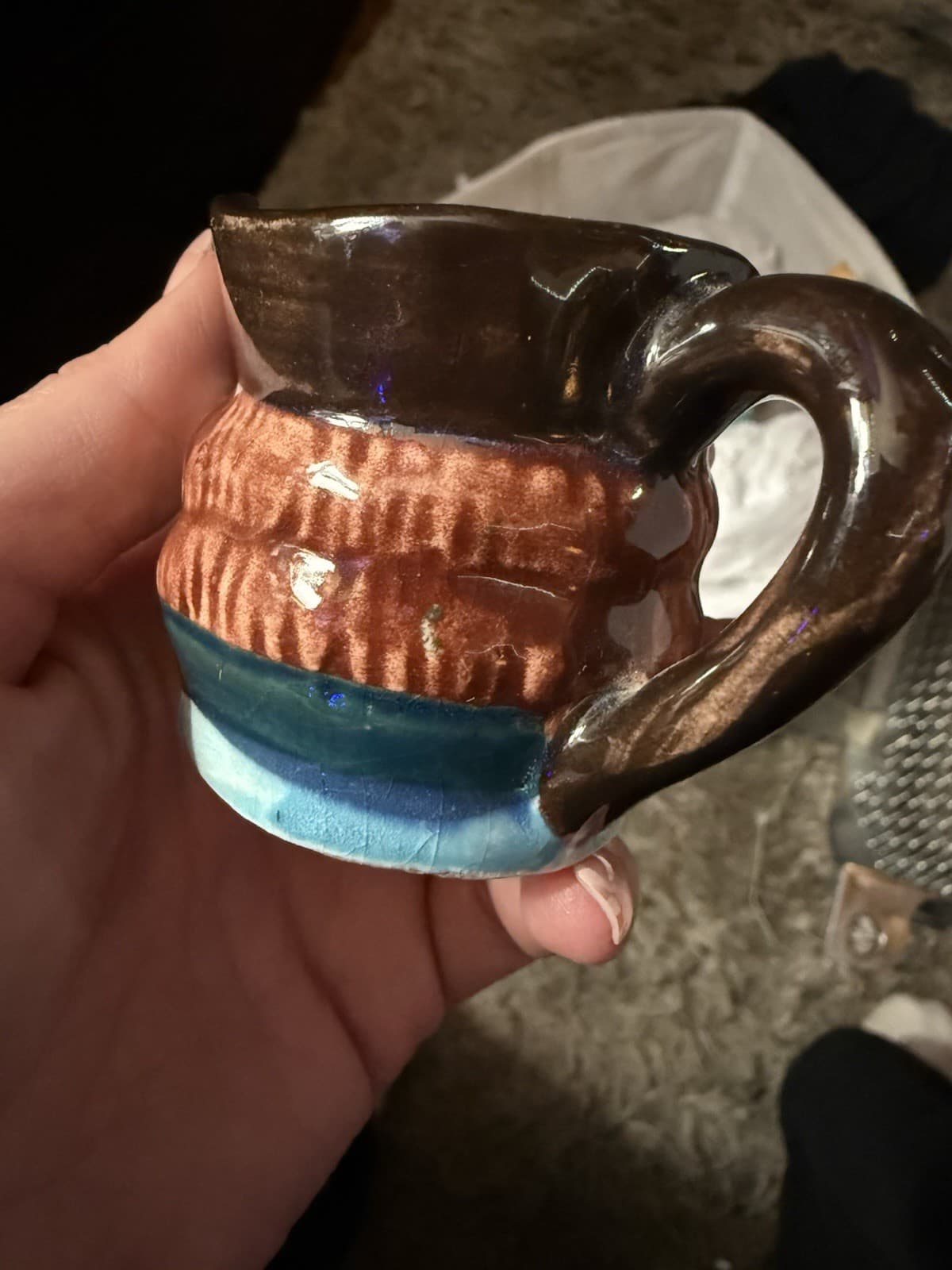 Vintage miniature tiny mug colonial man With glasses creamer pitcher - Thumbnail 7