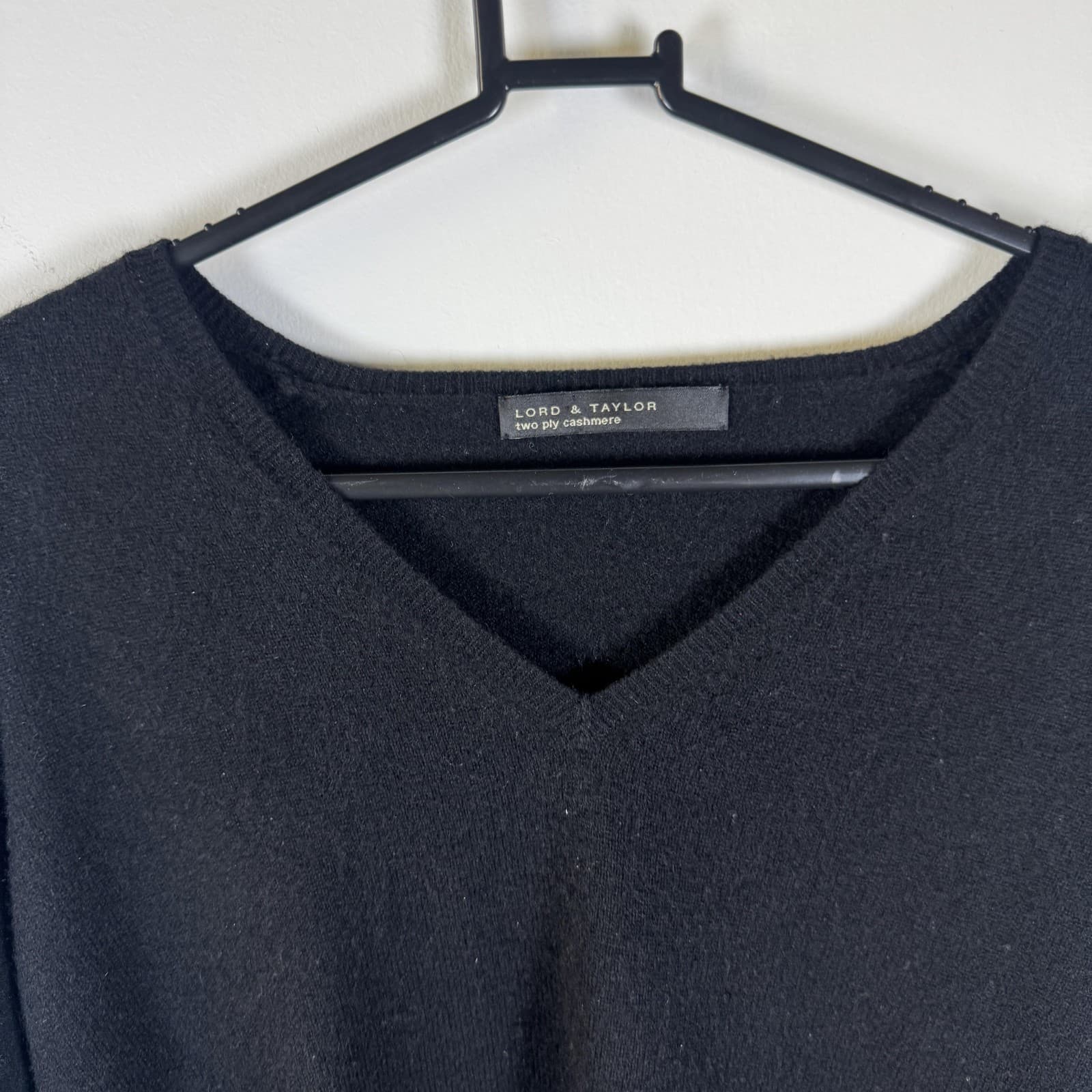 Lord & Taylor Two Ply Cashmere Sweater V Neck Pullover Black Lightweight Men M - Thumbnail 4