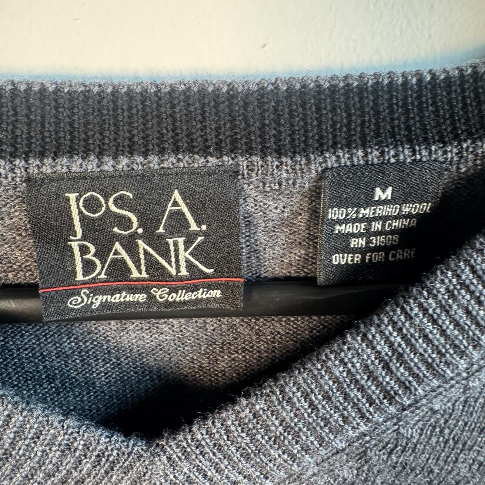 Jos. A. Bank Signature Sweater V Neck Pullover 100% Merino Wool Gray Mens Medium - Thumbnail 3
