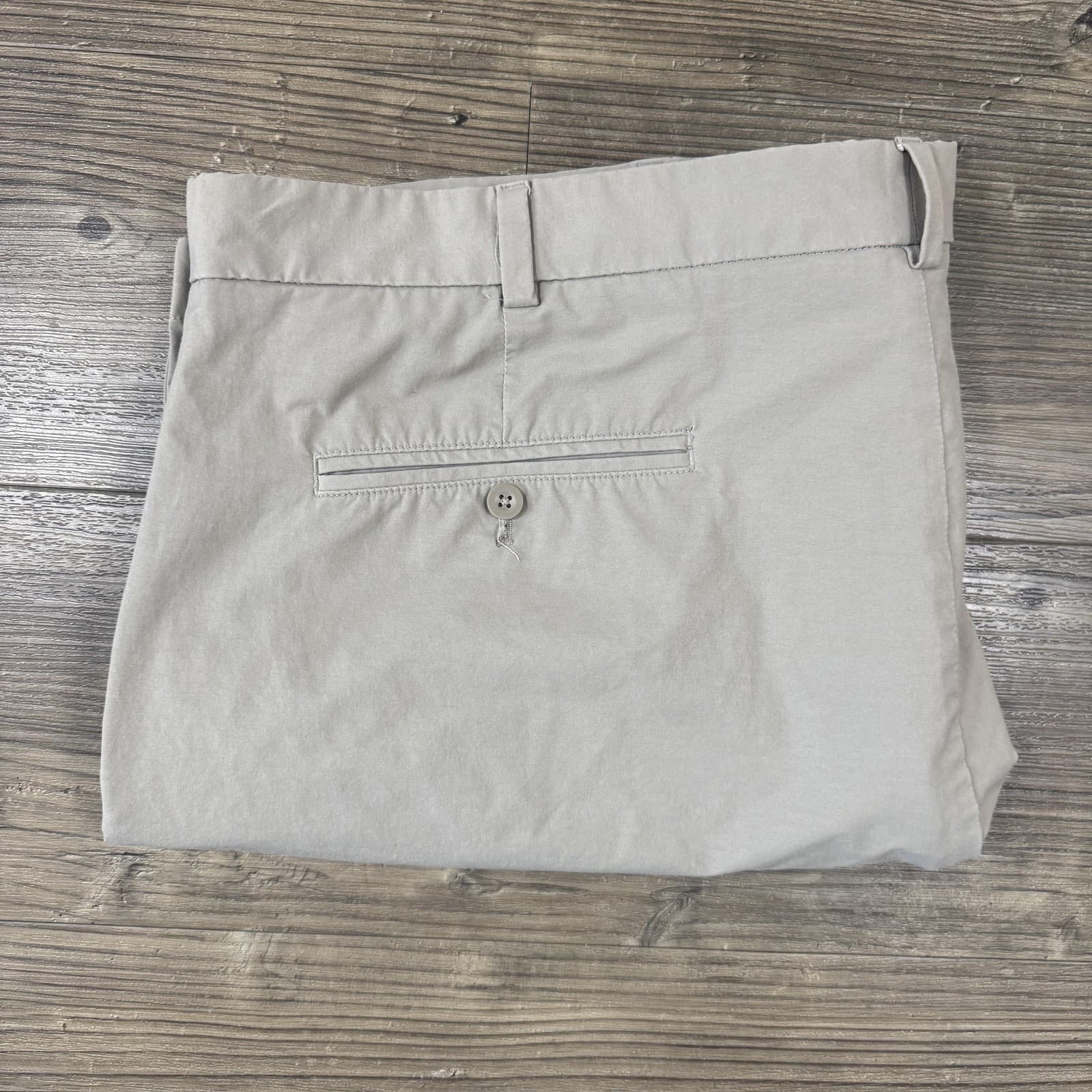 Vineyard Vines On-The-Go Performance Short Beige Chino 10 Inseam Mens 48B - Thumbnail 8