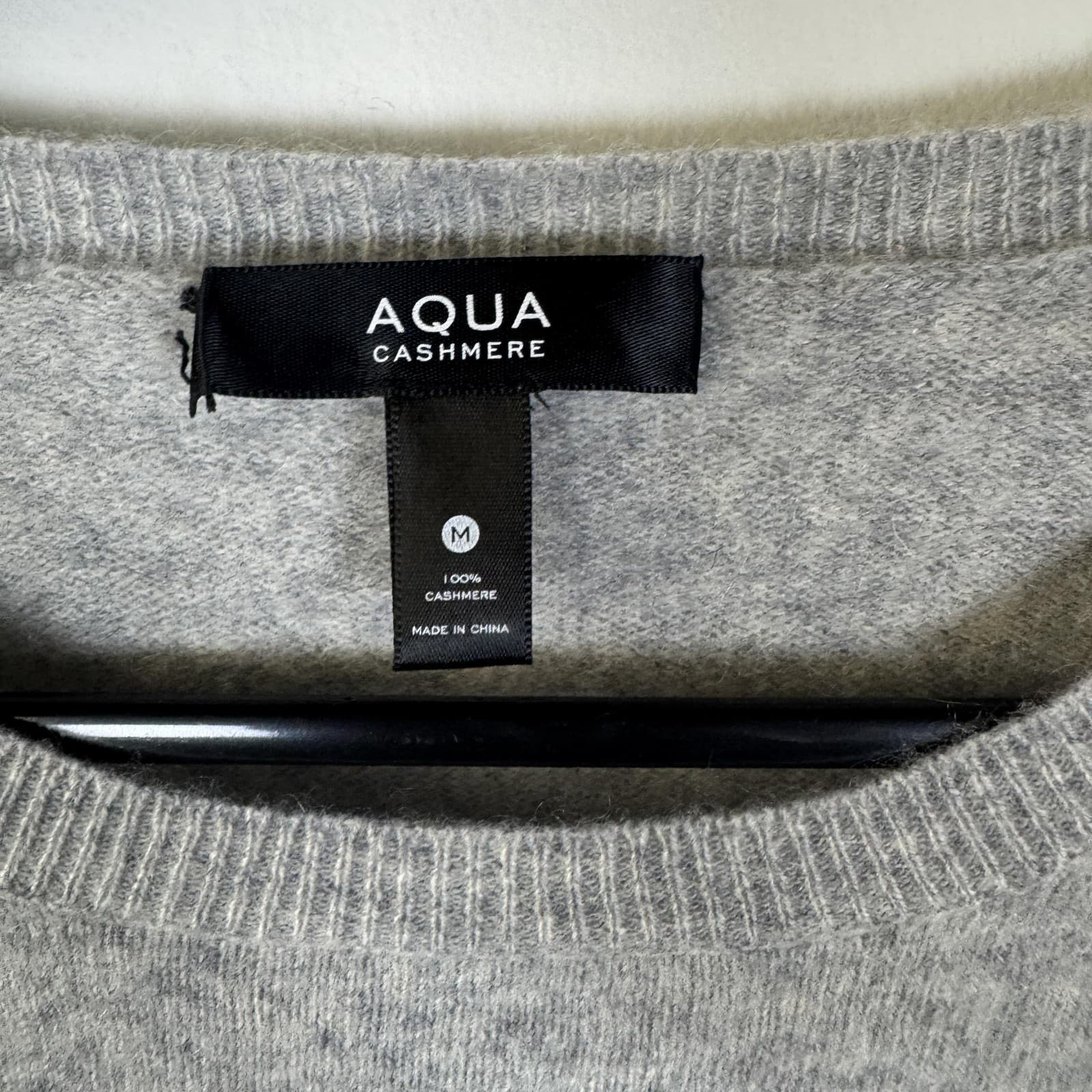 Aqua Sweater Gray 100% Cashmere Crew Neck Soft Knit Pullover Womens Medium - Thumbnail 3
