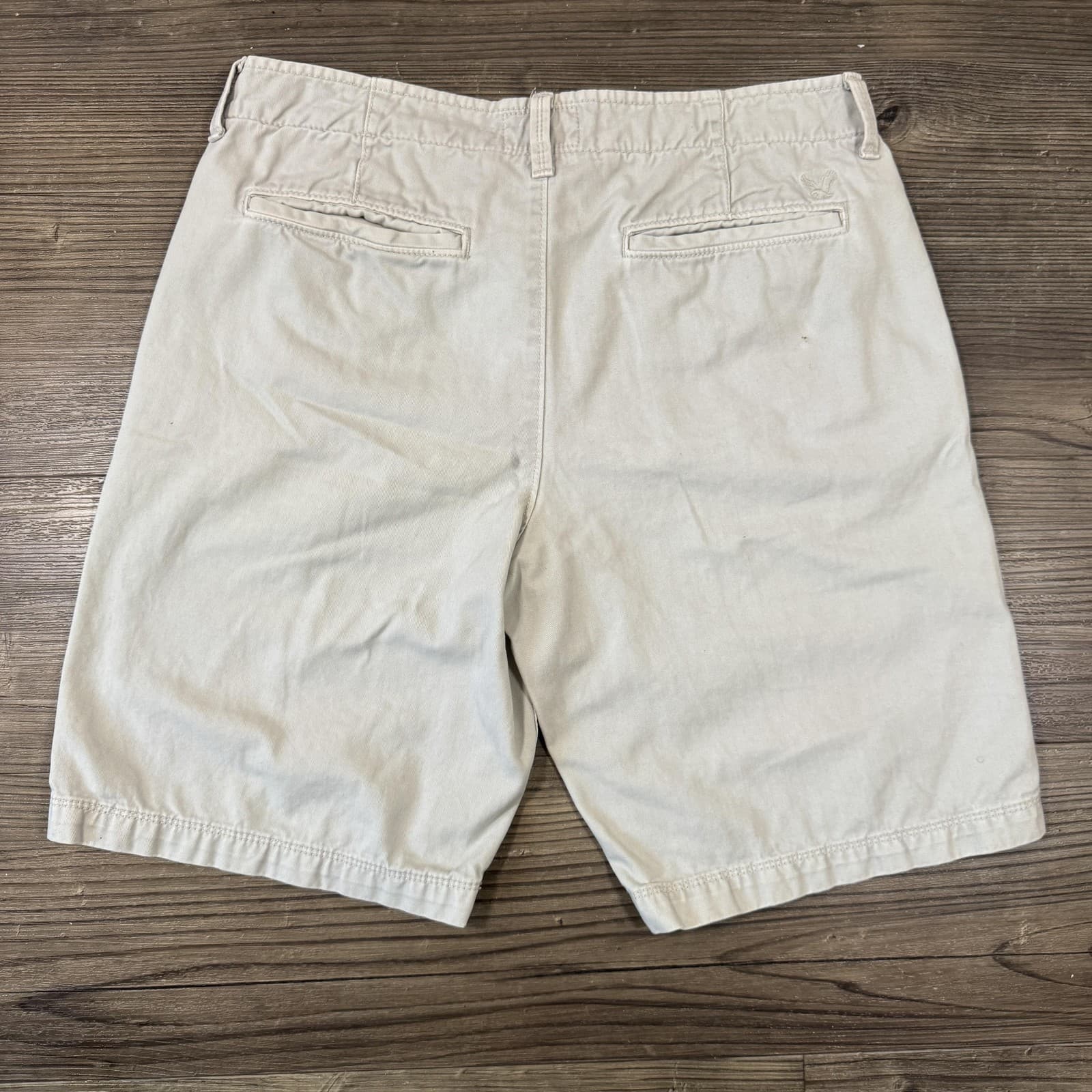 American Eagle Outfitters Shorts Chino Cotton Classic 10 Inseam Beige Men's 31 - Thumbnail 2