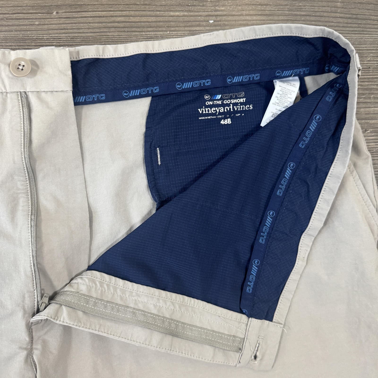 Vineyard Vines On-The-Go Performance Short Beige Chino 10 Inseam Mens 48B - Thumbnail 4