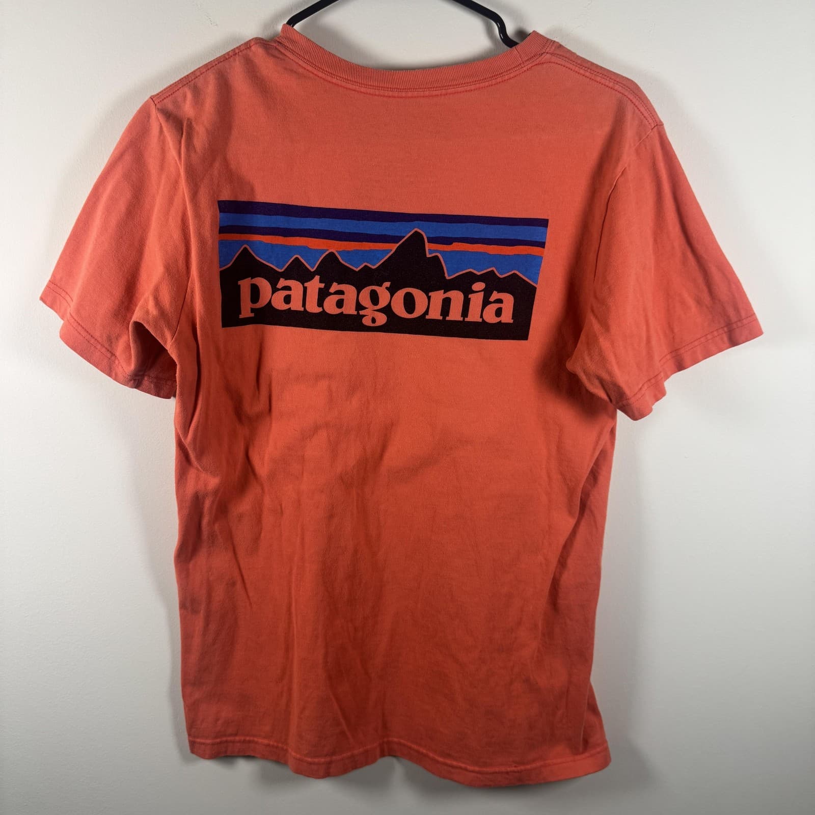 Patagonia Organic Cotton P-6 Logo Short Sleeve Tee Shirt Mens S Orange - Thumbnail 2