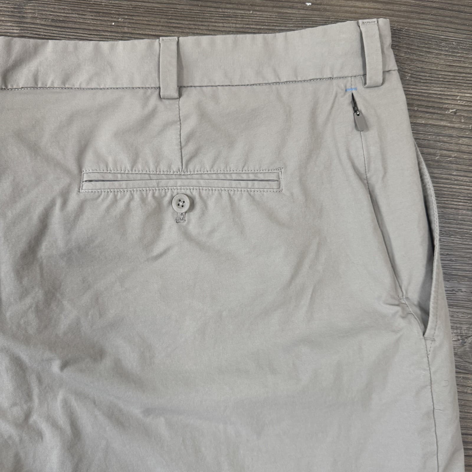 Vineyard Vines On-The-Go Performance Short Beige Chino 10 Inseam Mens 48B - Thumbnail 6