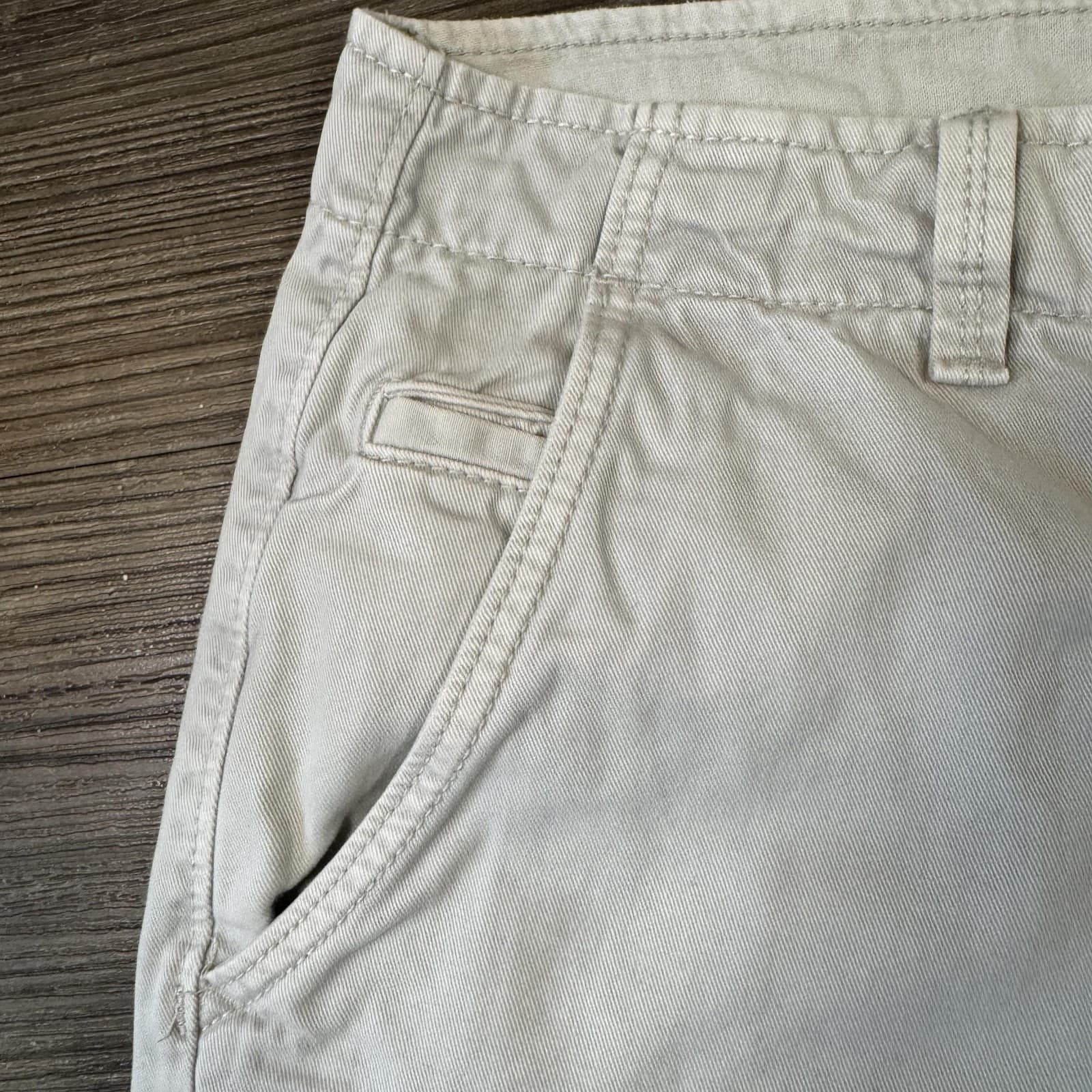 American Eagle Outfitters Shorts Chino Cotton Classic 10 Inseam Beige Men's 31 - Thumbnail 9
