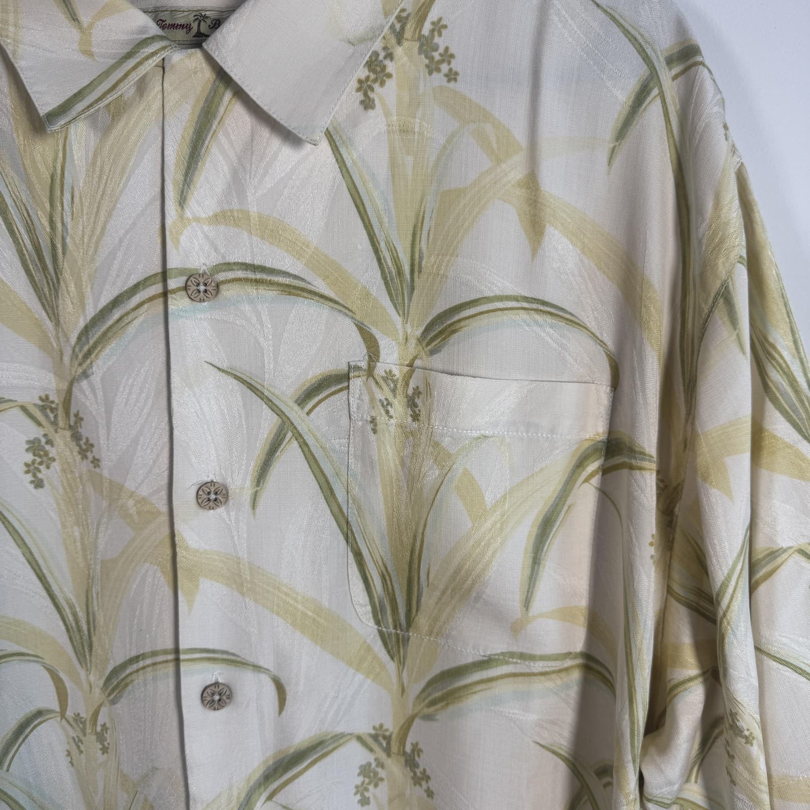 Tommy Bahama Camp Button-Down Shirt Hawaiian Tropical Silk Cream Green Men's XL - Thumbnail 3