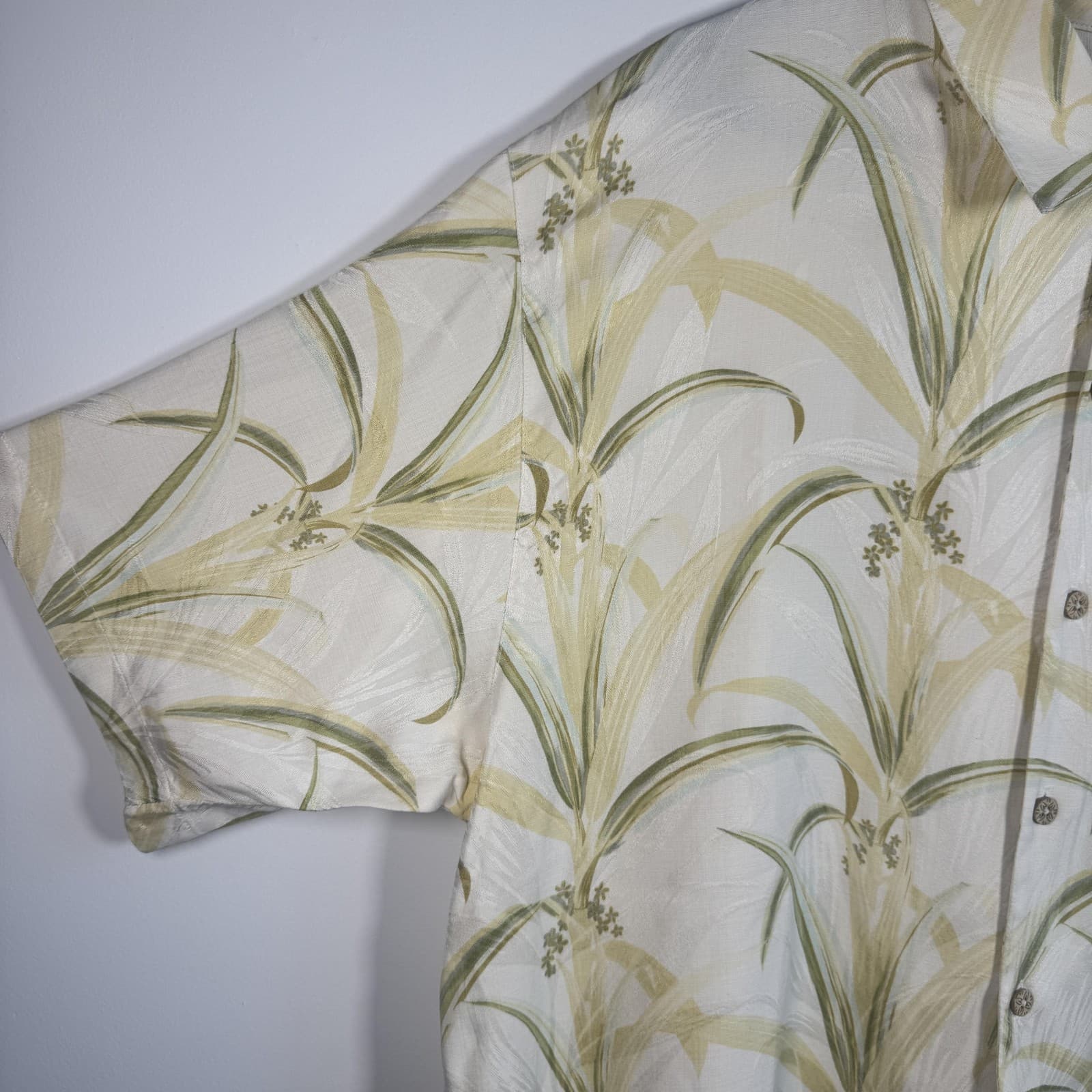 Tommy Bahama Camp Button-Down Shirt Hawaiian Tropical Silk Cream Green Men's XL - Thumbnail 5