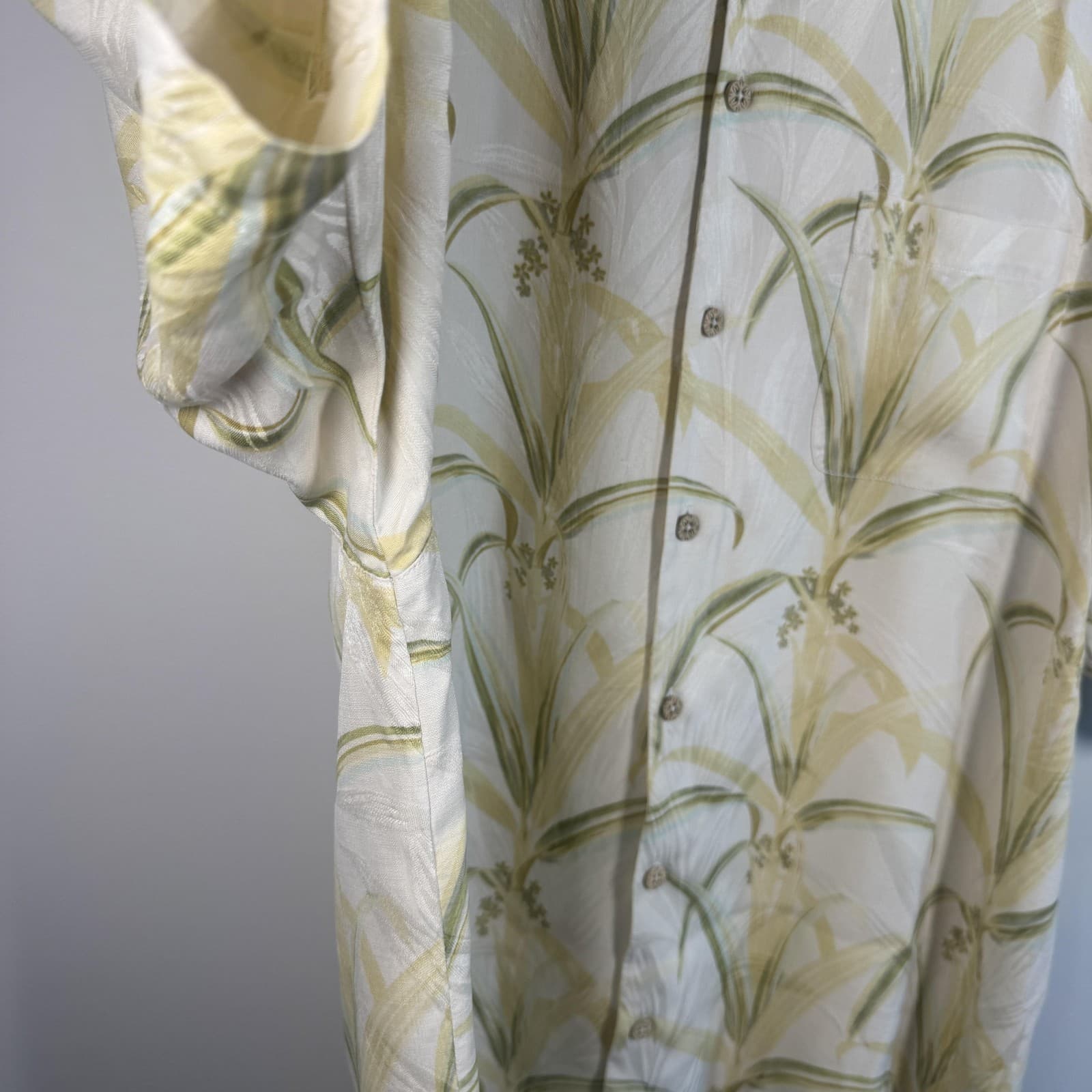 Tommy Bahama Camp Button-Down Shirt Hawaiian Tropical Silk Cream Green Men's XL - Thumbnail 6